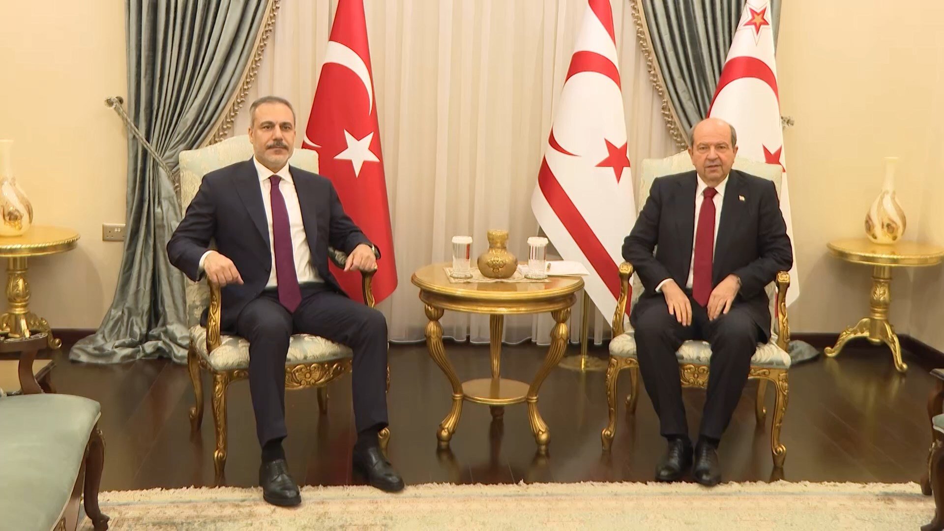 Hakan Fidan Ersin Tatar ile Görüşme