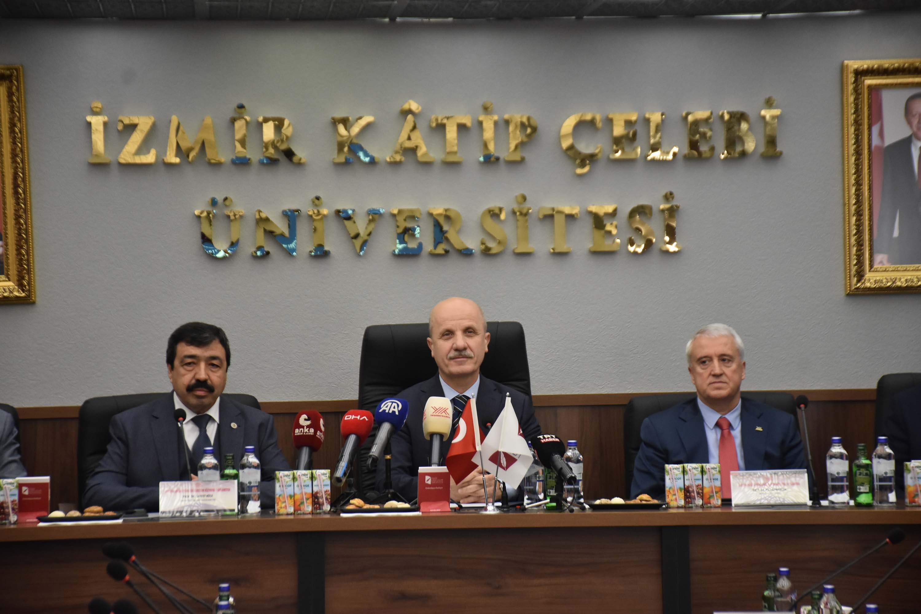 Erol Özvar Açıklama