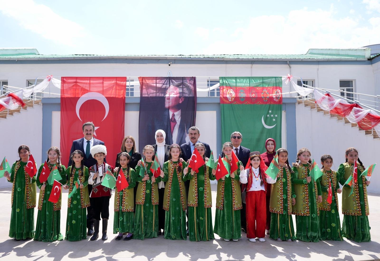 Milli Eğitim Bakanı Yusuf Tekin Türkmenistan ziyareti