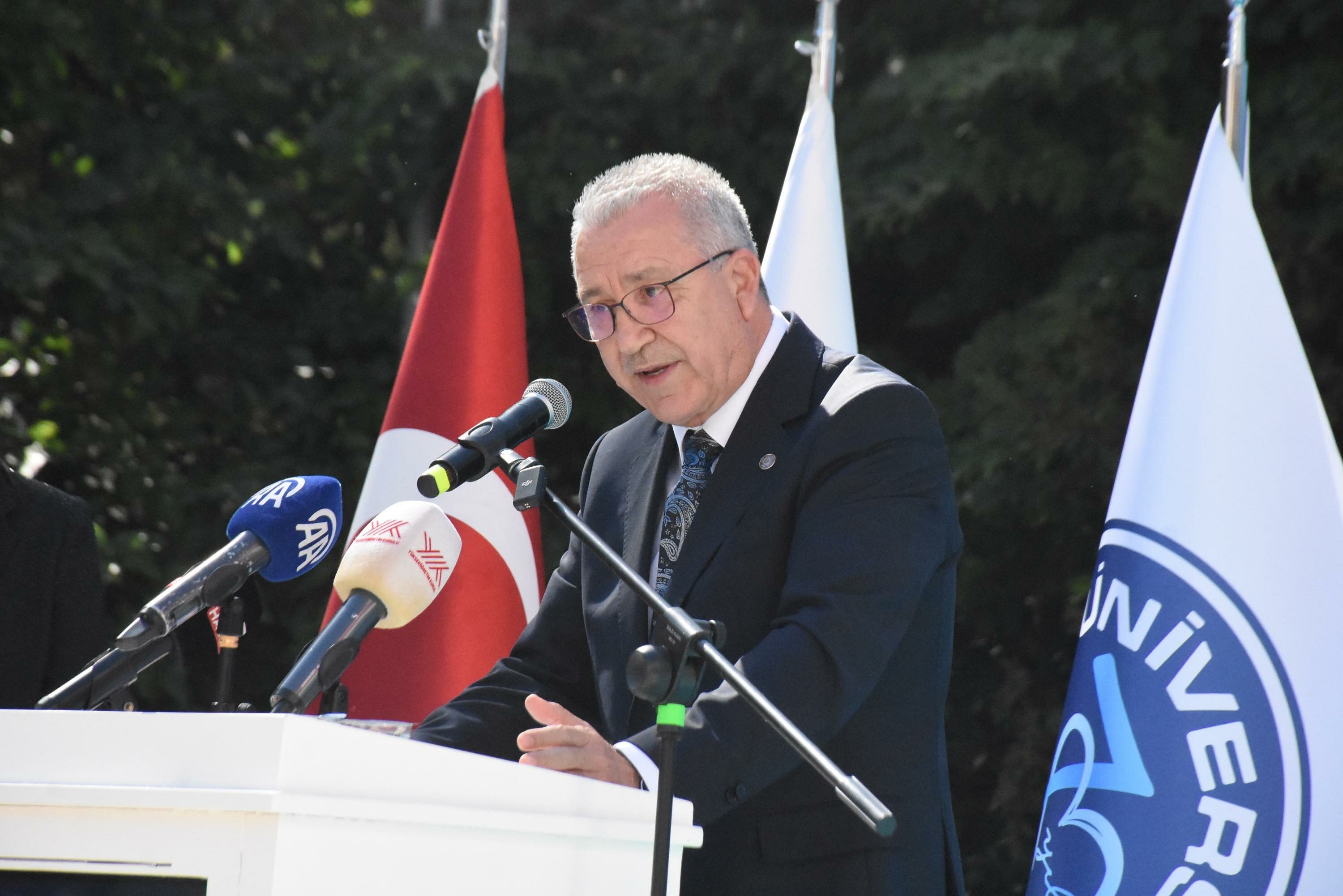 Ege Üniversitesi Töreni