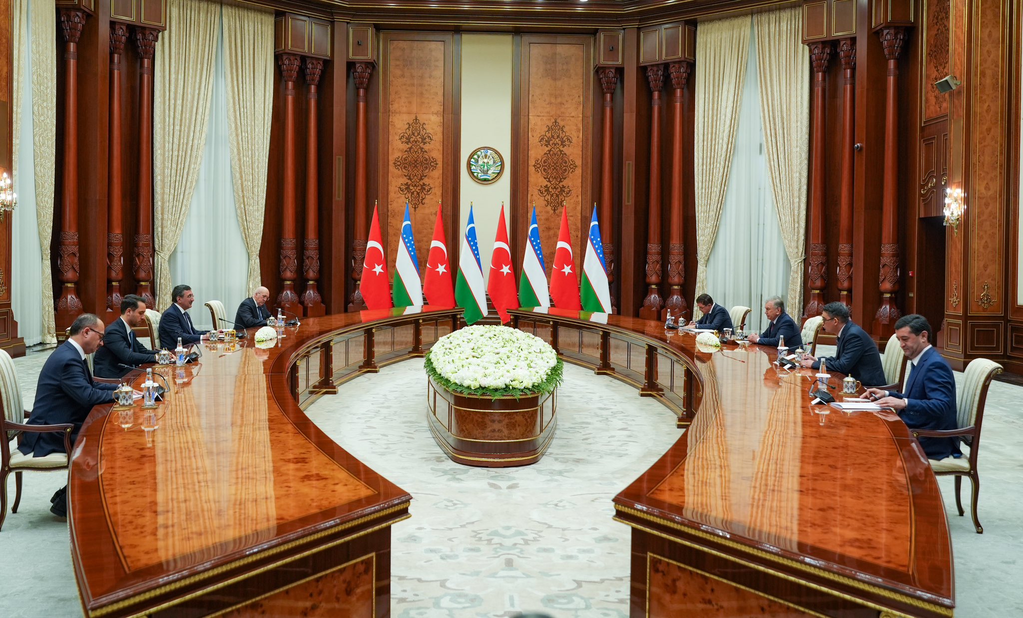 Cevdet Yılmaz ve Şevket Mirziyoyev görüşmesi