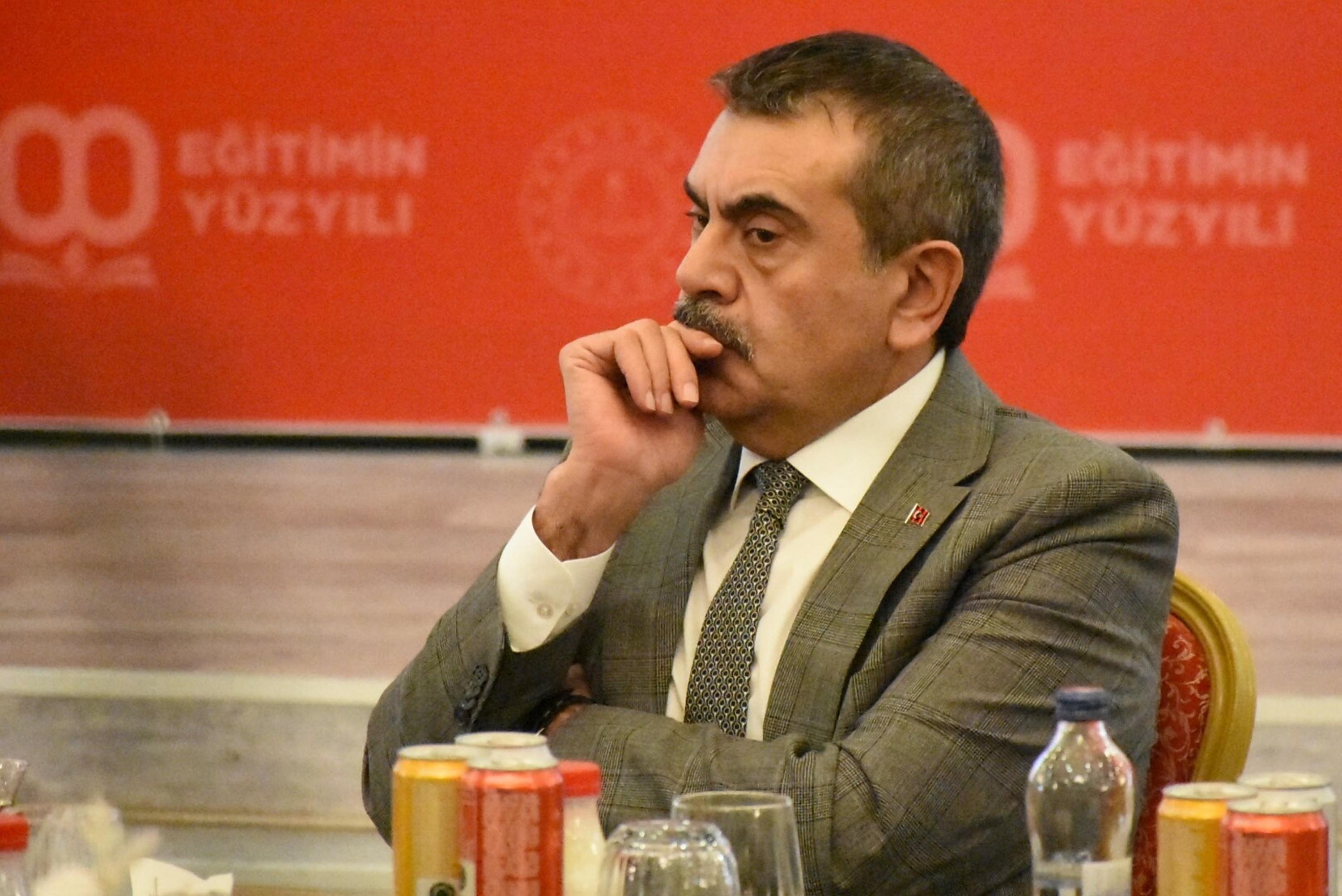 Milli Eğitim Bakanı Yusuf Tekin hayırseverlerle