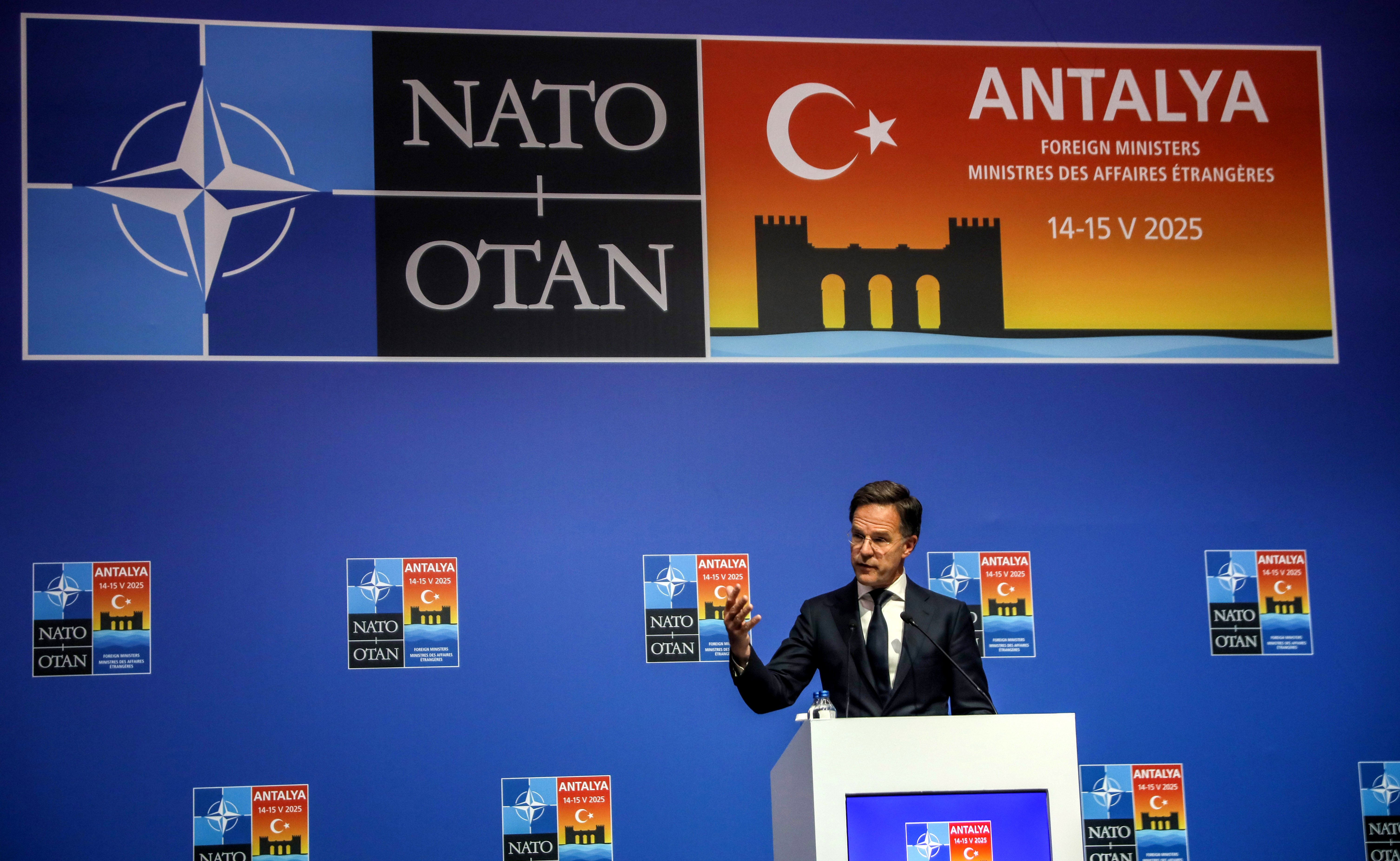 NATO Toplantısı