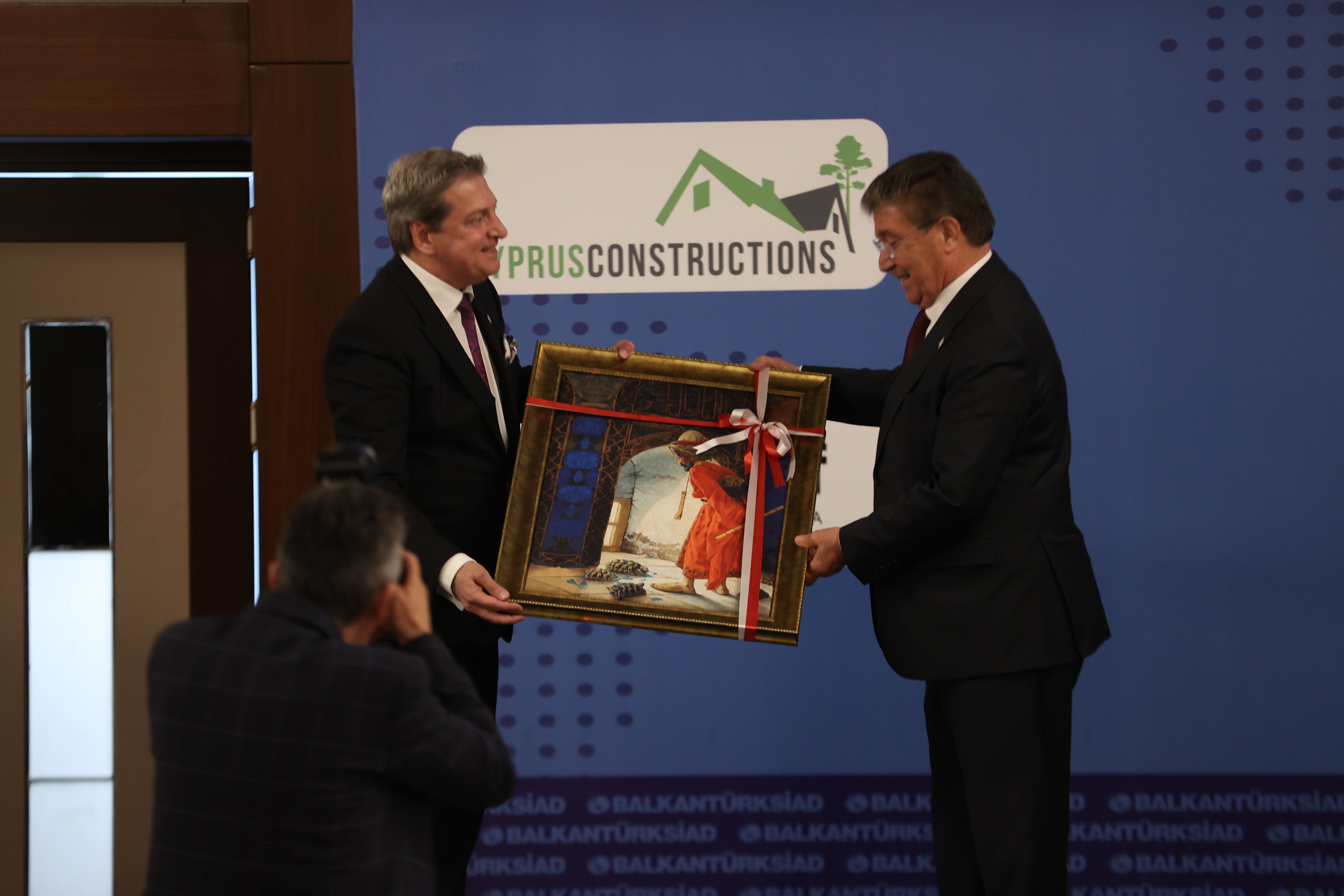 KKTC Başbakanı Ünal Üstel konuşmasını sürdürüyor