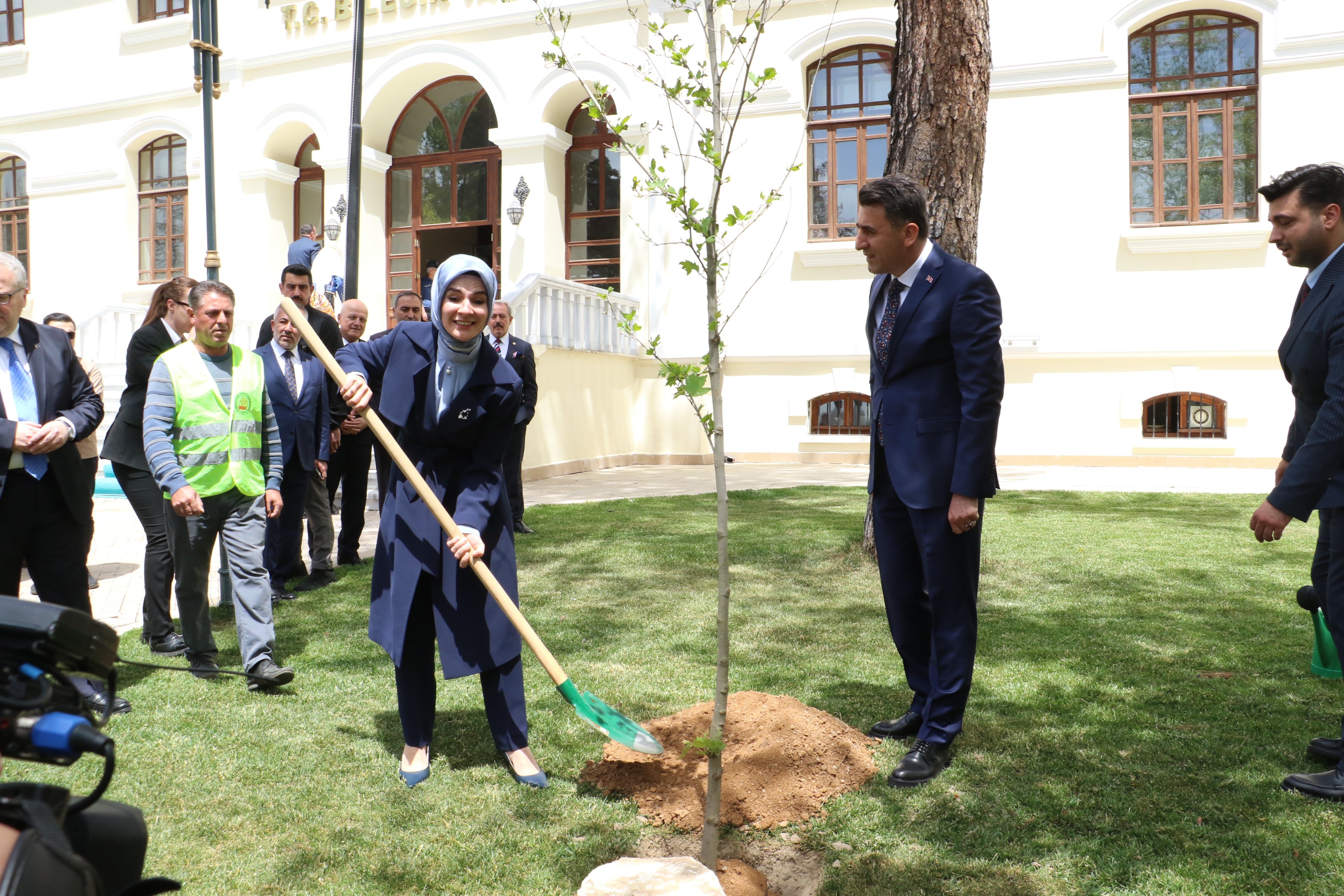 Bakan Göktaş AK Parti ziyareti