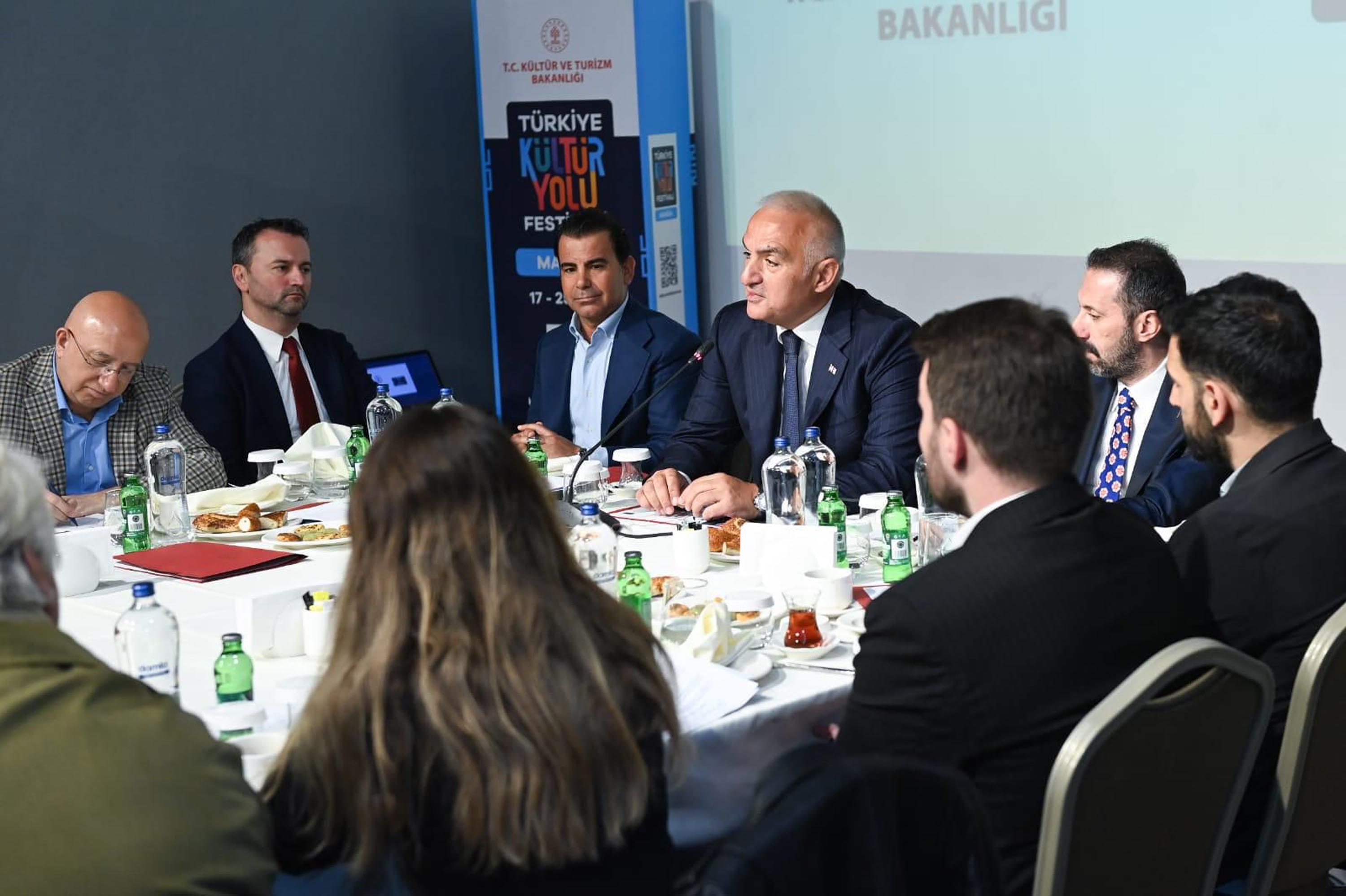 Bakan Ersoy Basın Toplantısında