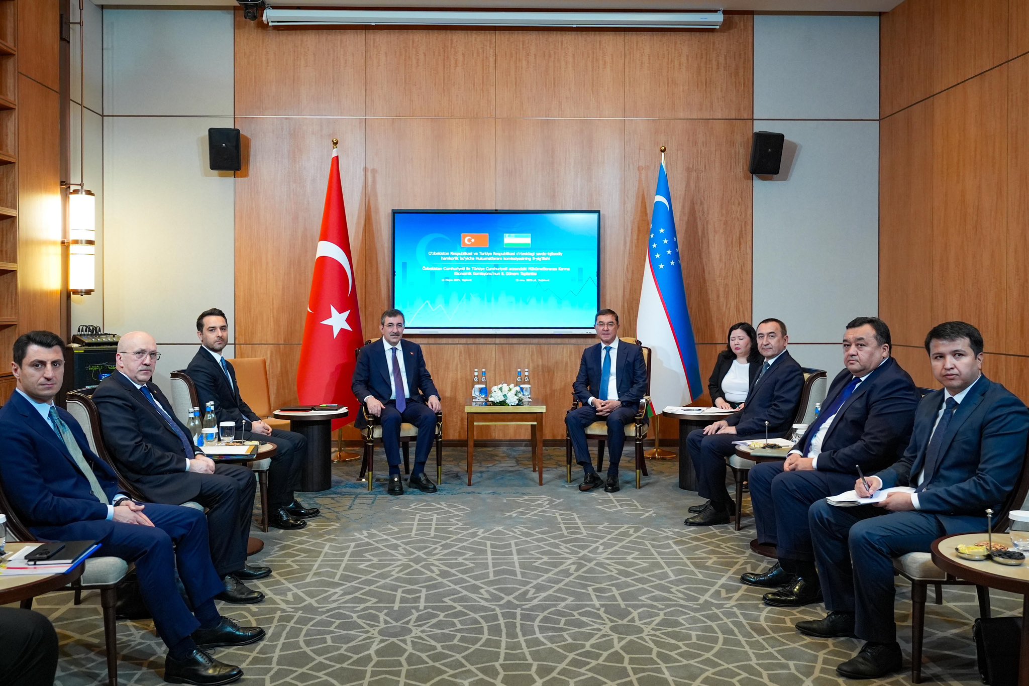 Cevdet Yılmaz ve Cemşit Kuçkarov görüşmesi