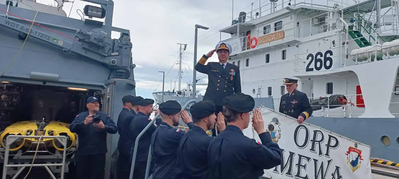 Deniz Kuvvetleri Komutanı Tatlıoğlu ve Polonya Deniz Kuvvetleri Komutanı Ziemianski