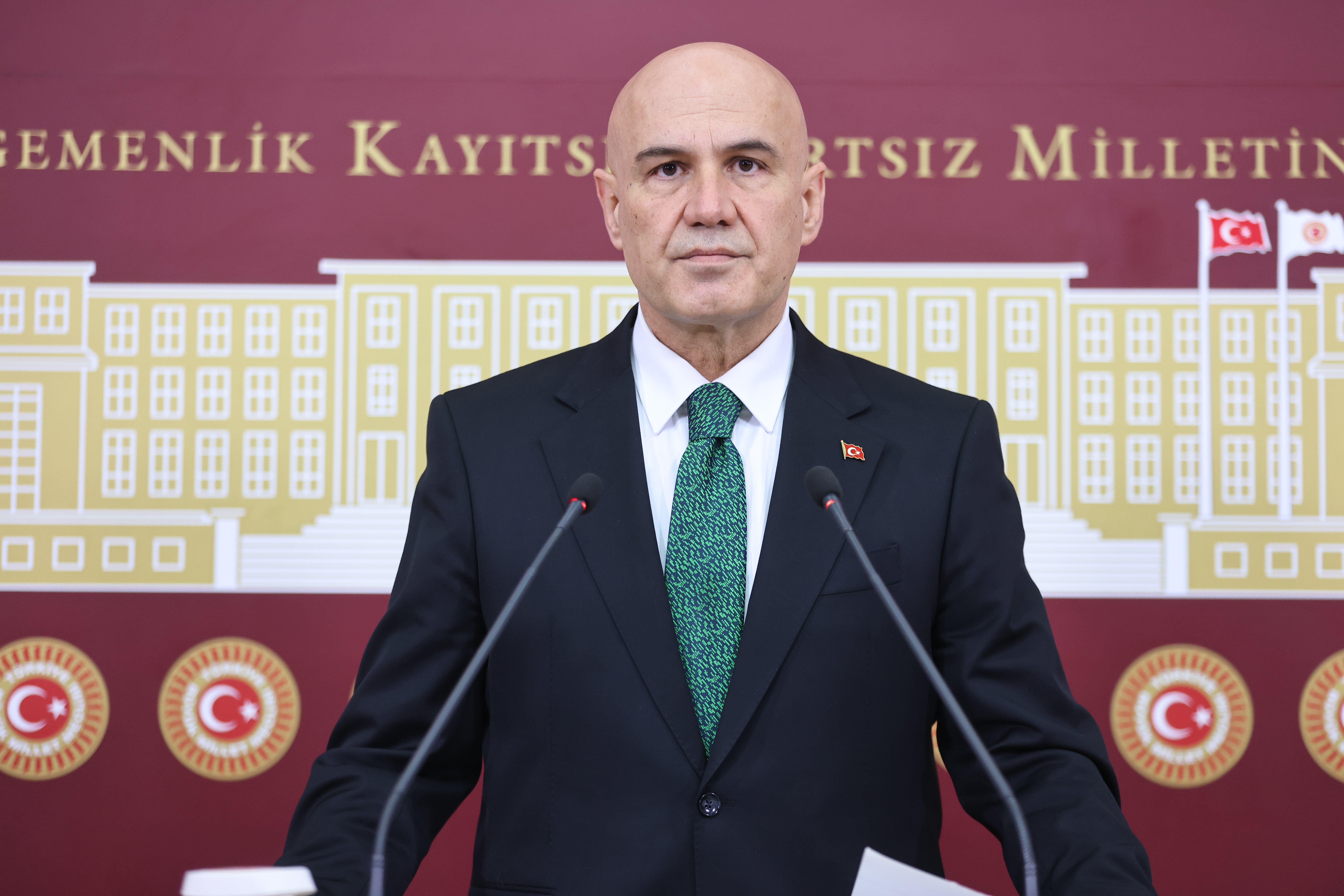 Turhan Çömez
