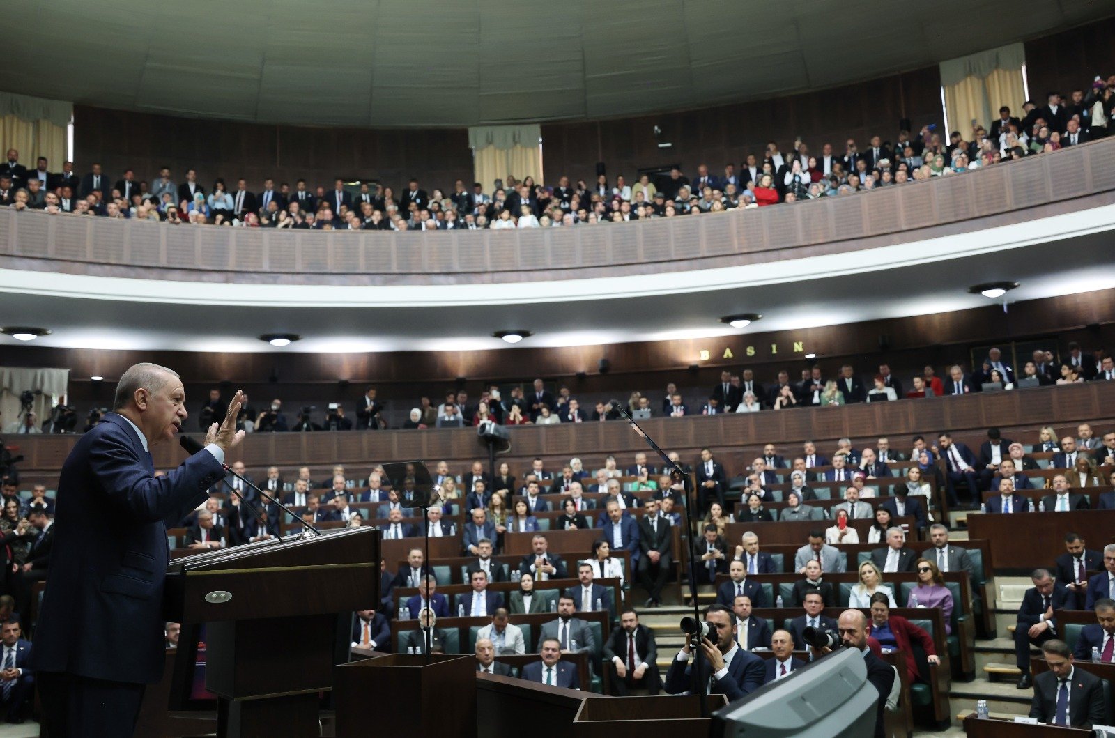 Cumhurbaşkanı Erdoğan konuşma yaparken