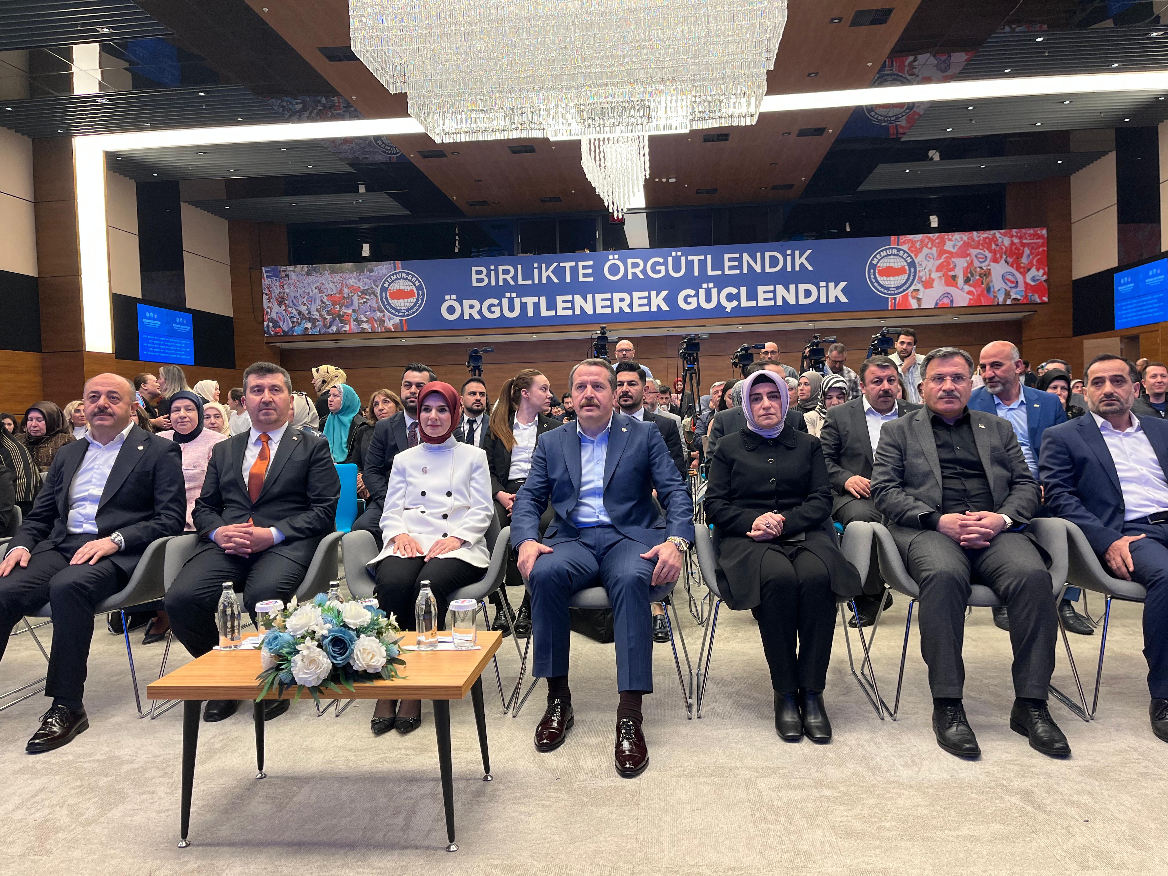 Bakan Göktaş Sempozyumda