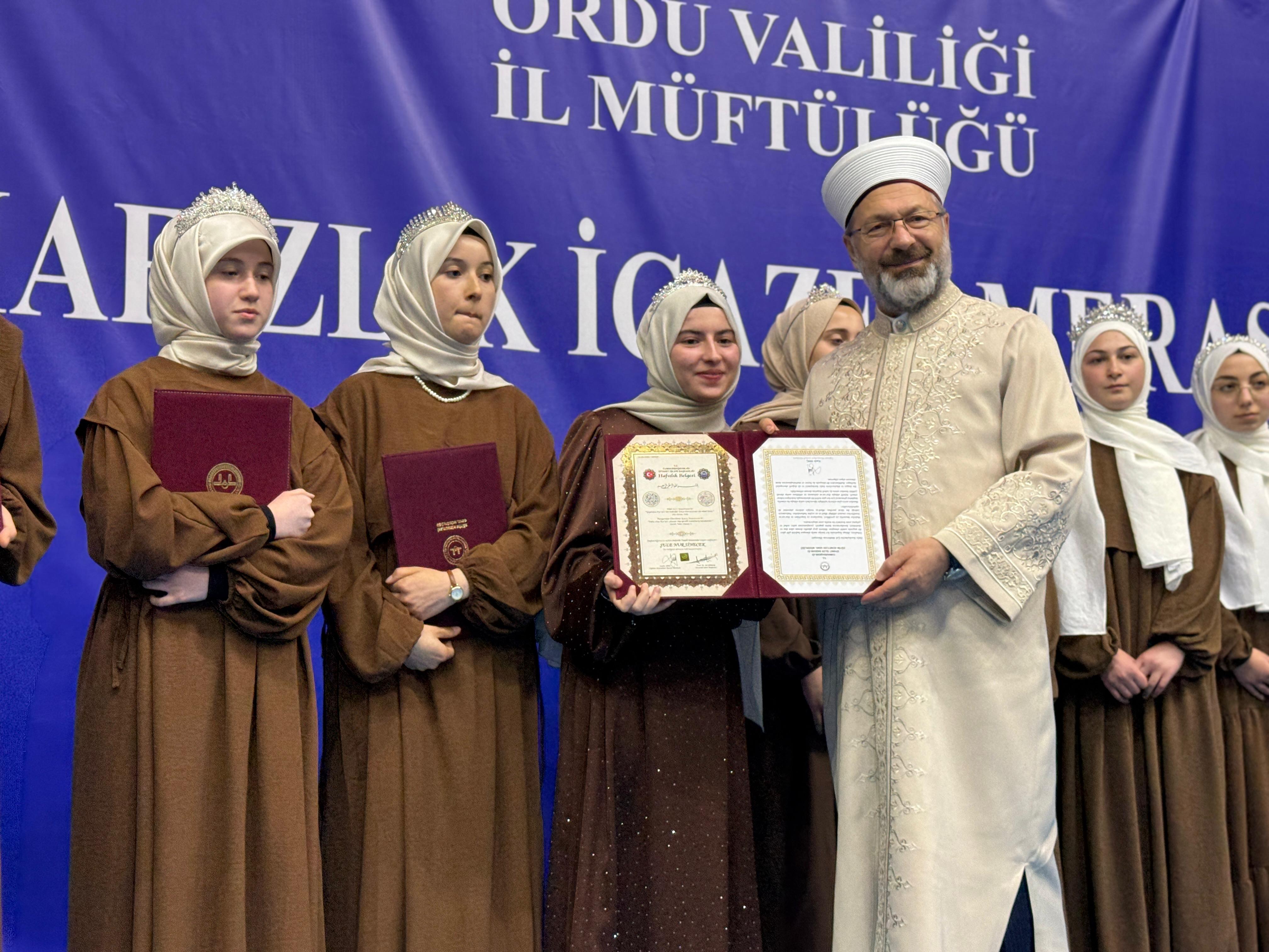 Ali Erbaş Hafızlık Töreni