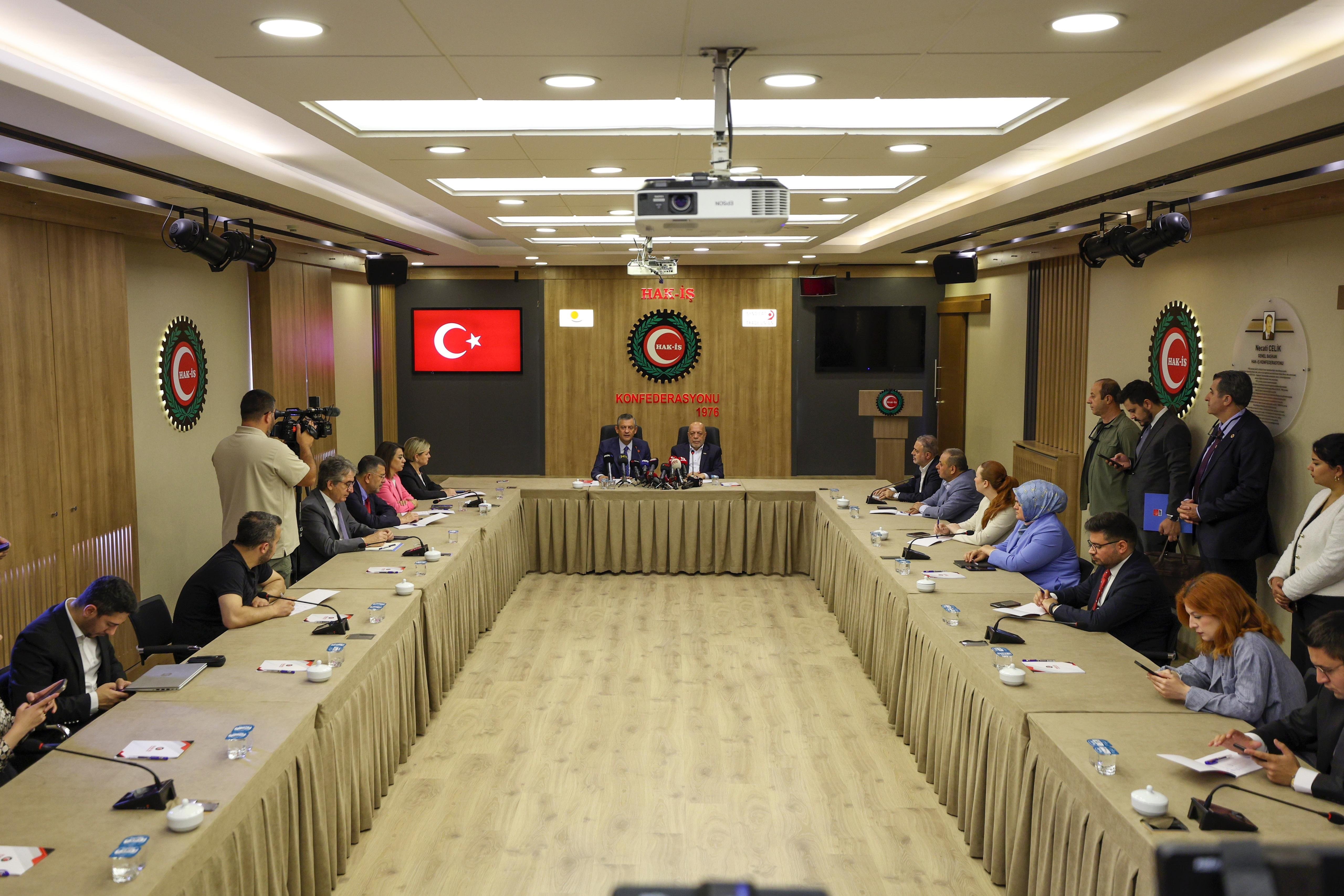 Özgür Özel basın açıklaması