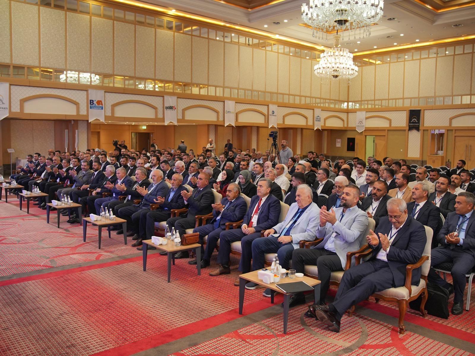 Binali Yıldırım Konuşma Yaparken