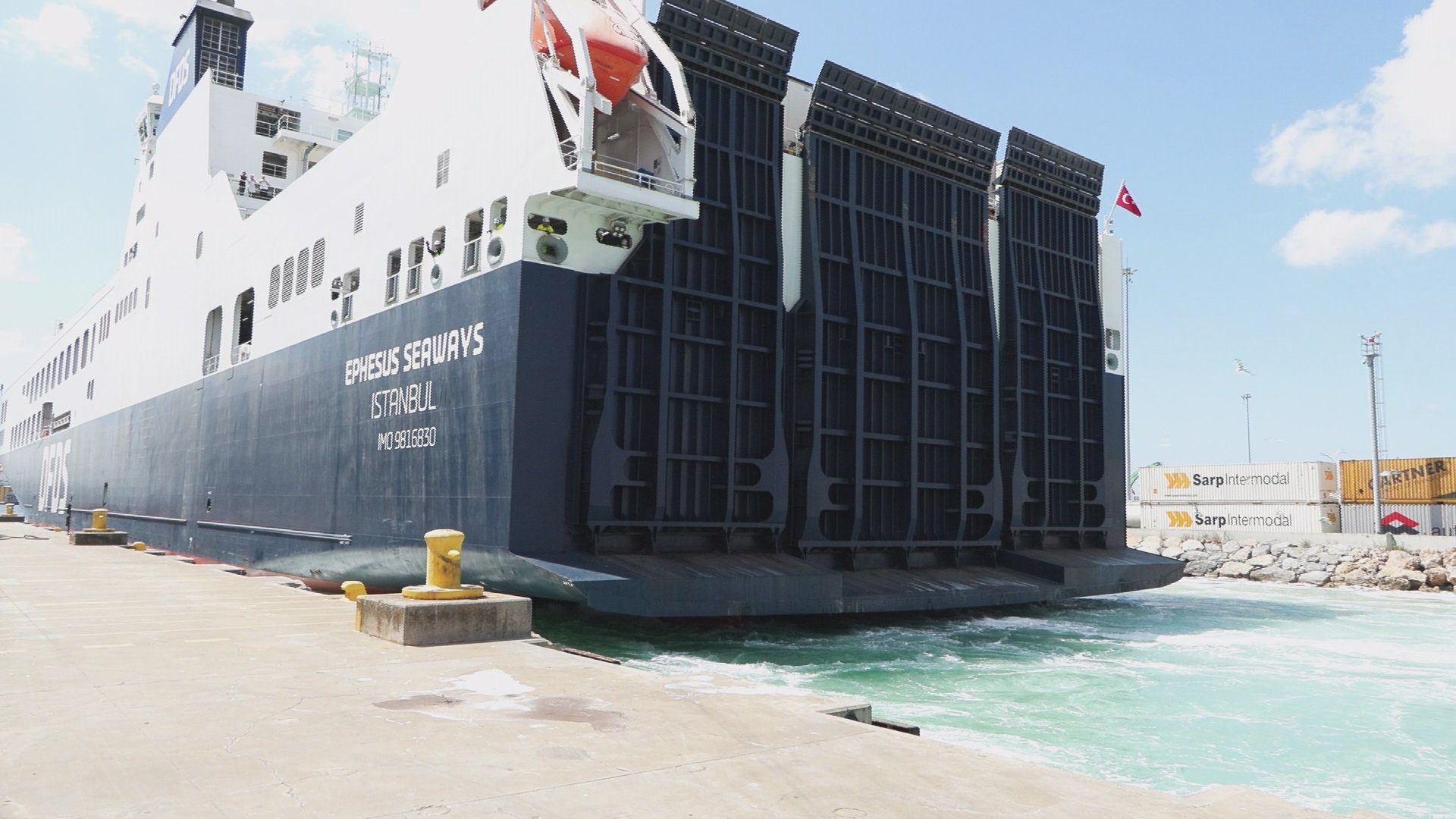 Bakan Uraloğlu DFDS Töreni