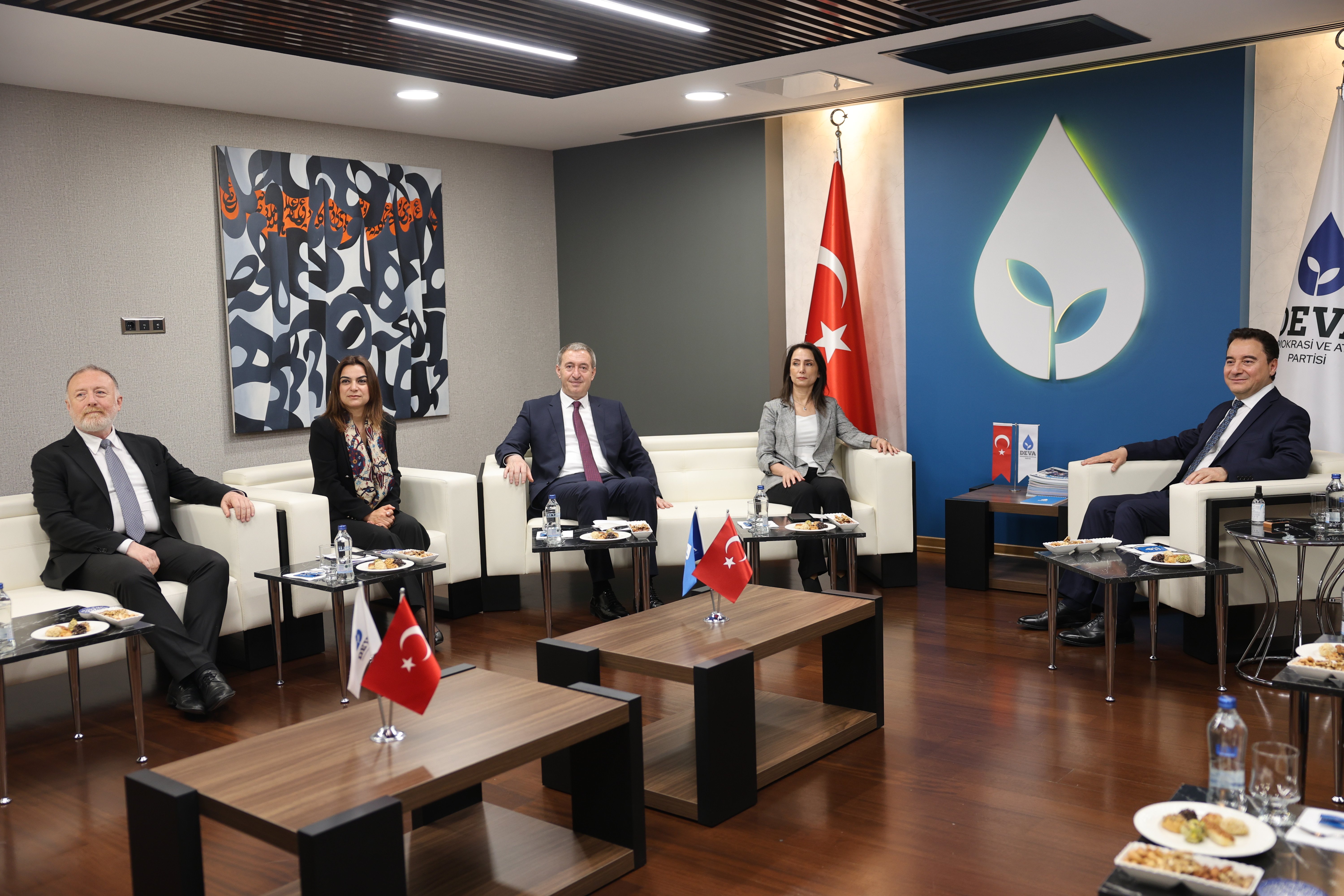 DEM Parti Siyasi İstişareler