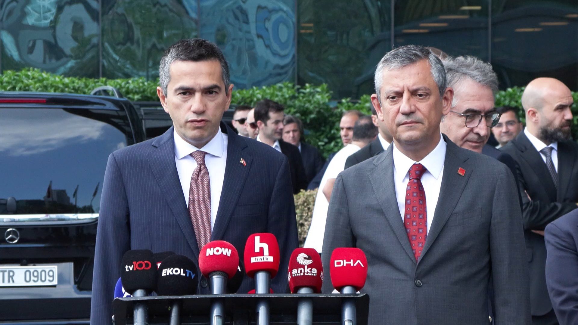 Özgür Özel TİSK Ziyareti