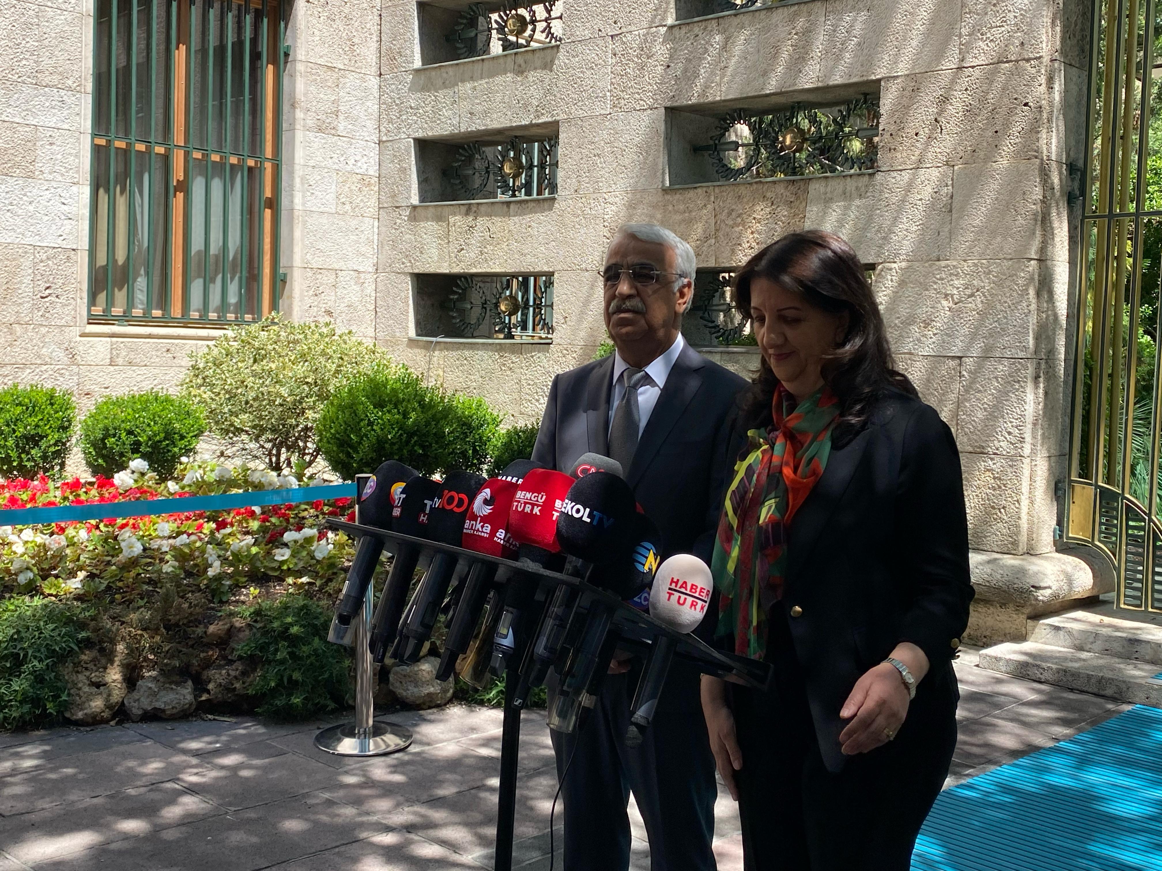 Pervin Buldan ve Mithat Sancar TBMM Başkanı ile görüştü