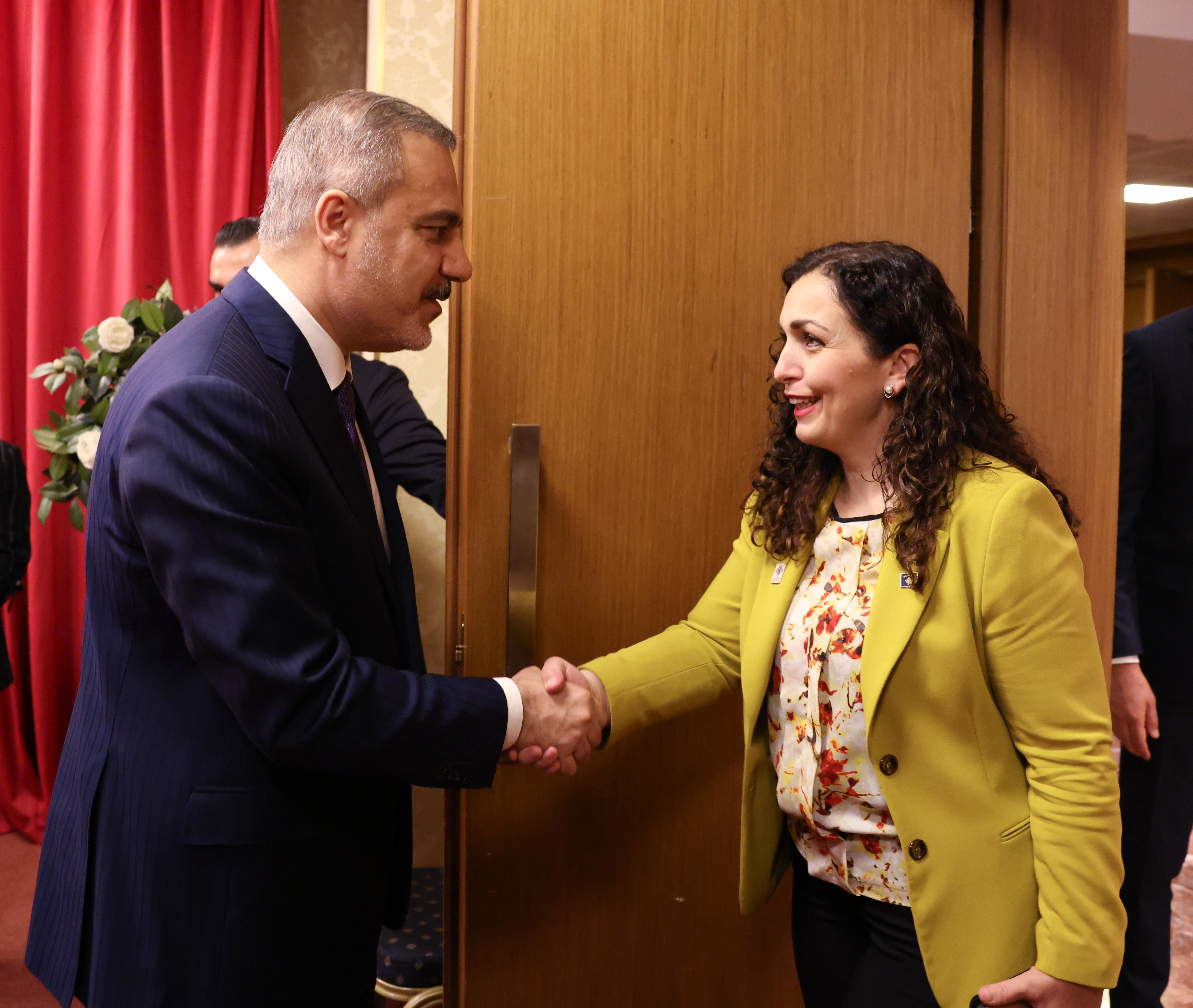 Bakan Hakan Fidan Kosova Cumhurbaşkanı Vjosa Osmani-Sadriu ile görüşüyor