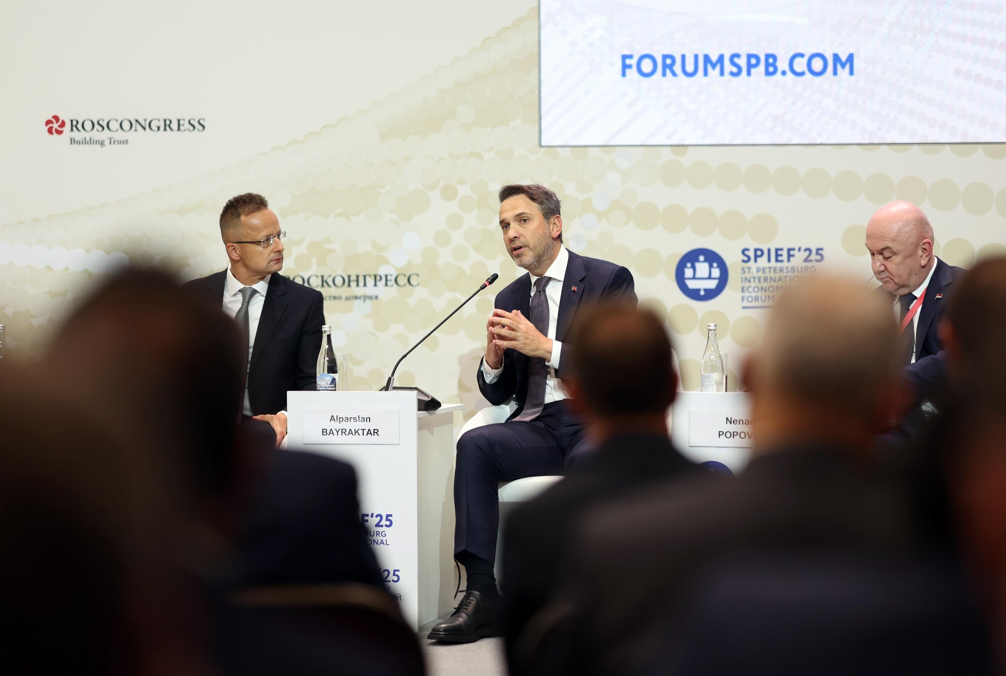 Bakan Bayraktar St. Petersburg Ekonomi Forumu