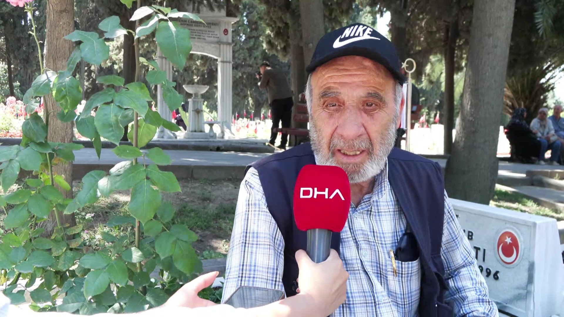 İstanbul Valisi Davut Gül Edirnekapı Şehitliği