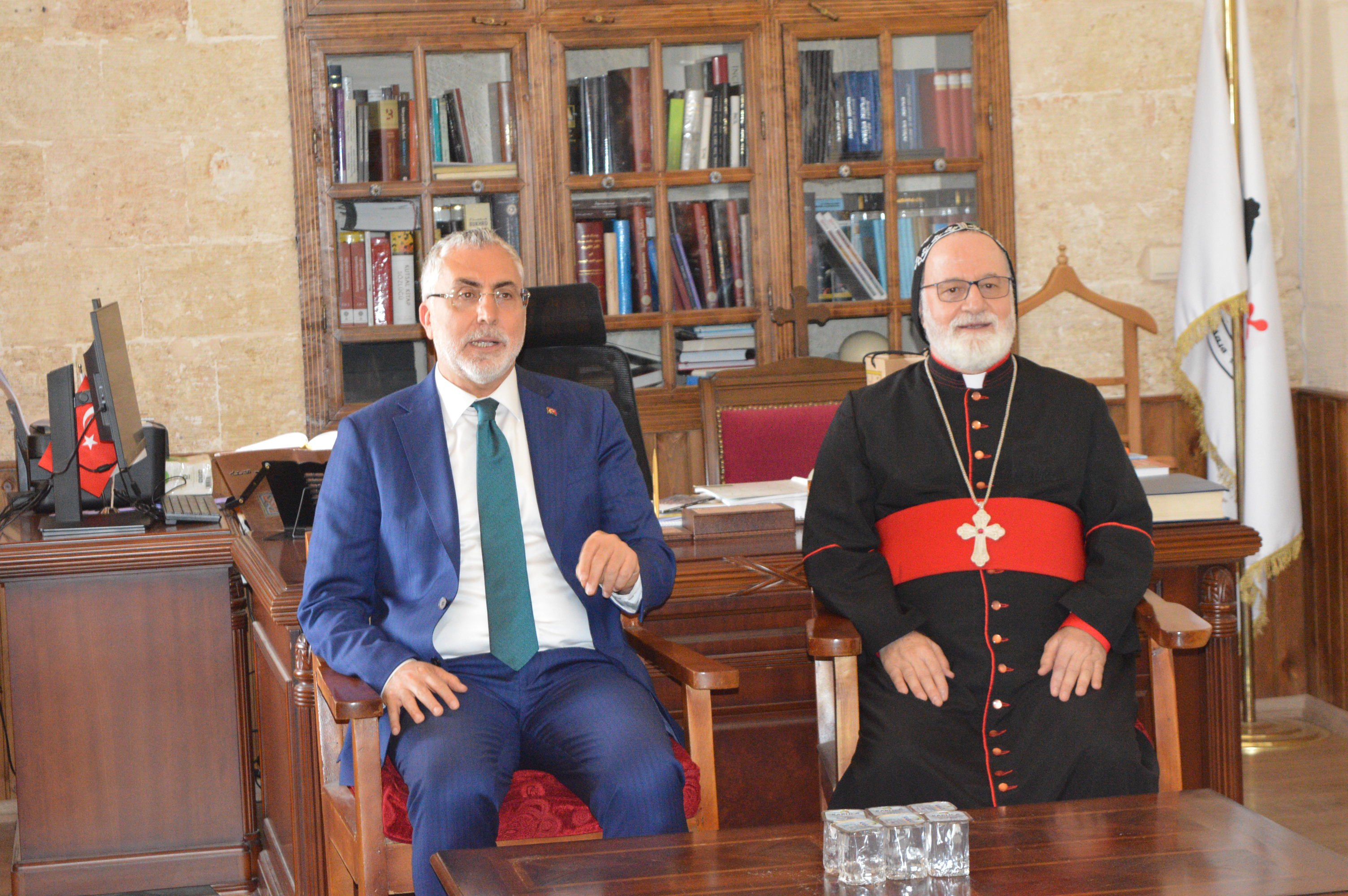 Bakan Işıkhan Manastır Ziyareti