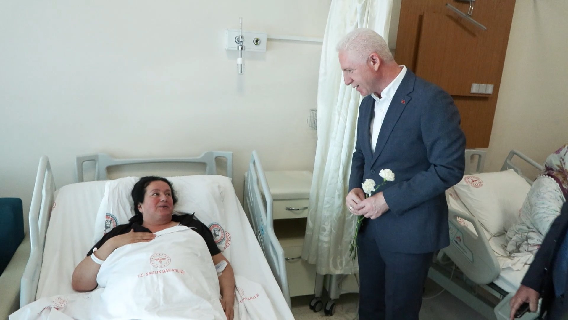 Vali Gül Açıklama Yapıyor