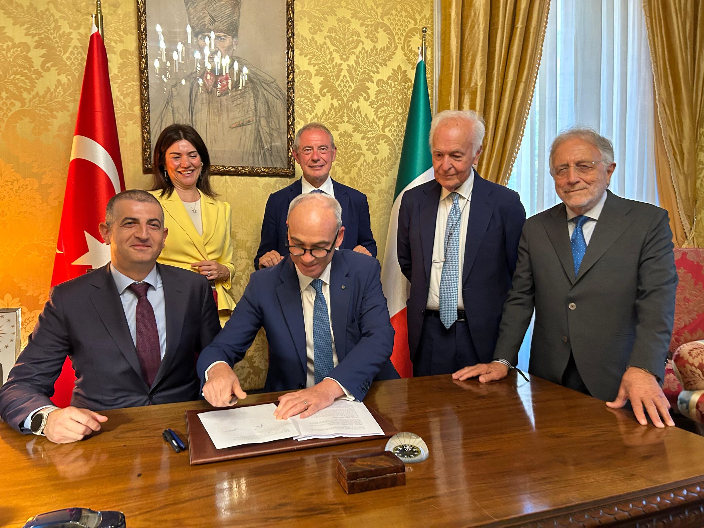 Piaggio satın alma töreni