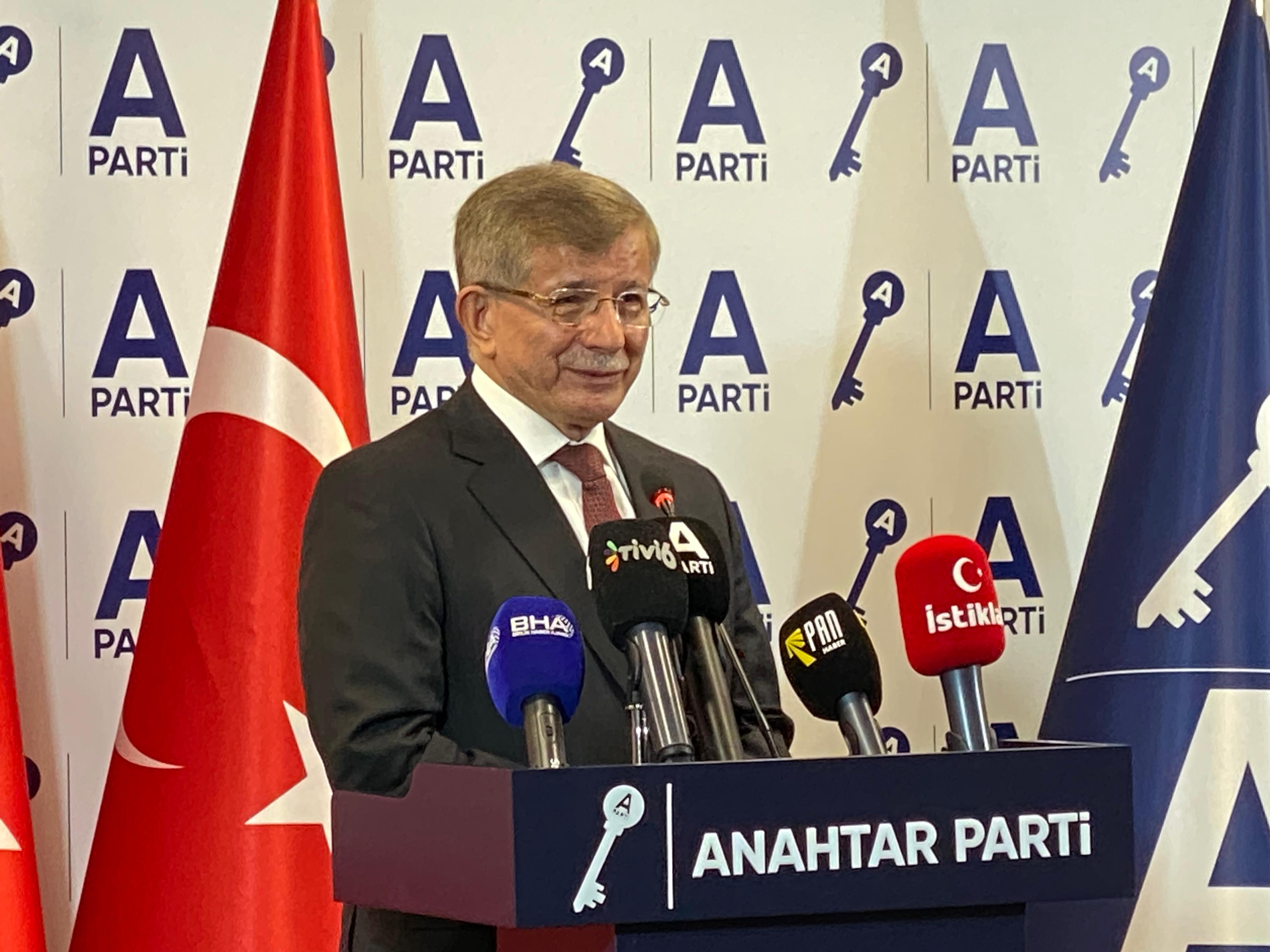 Ahmet Davutoğlu ve Yavuz Ağıralioğlu basın açıklaması