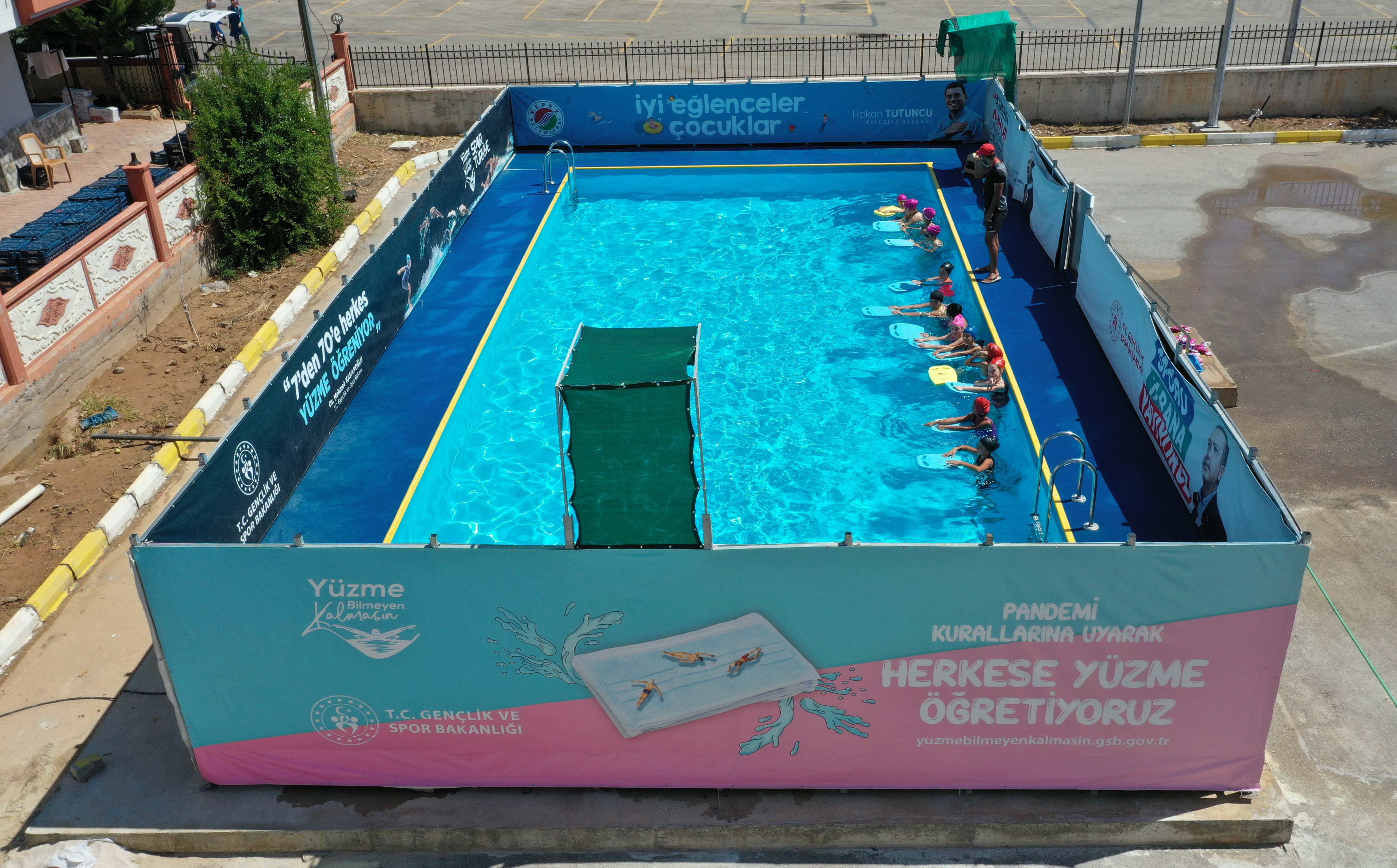 Gençlik ve Spor Bakanlığı Portatif Yüzme Havuzu