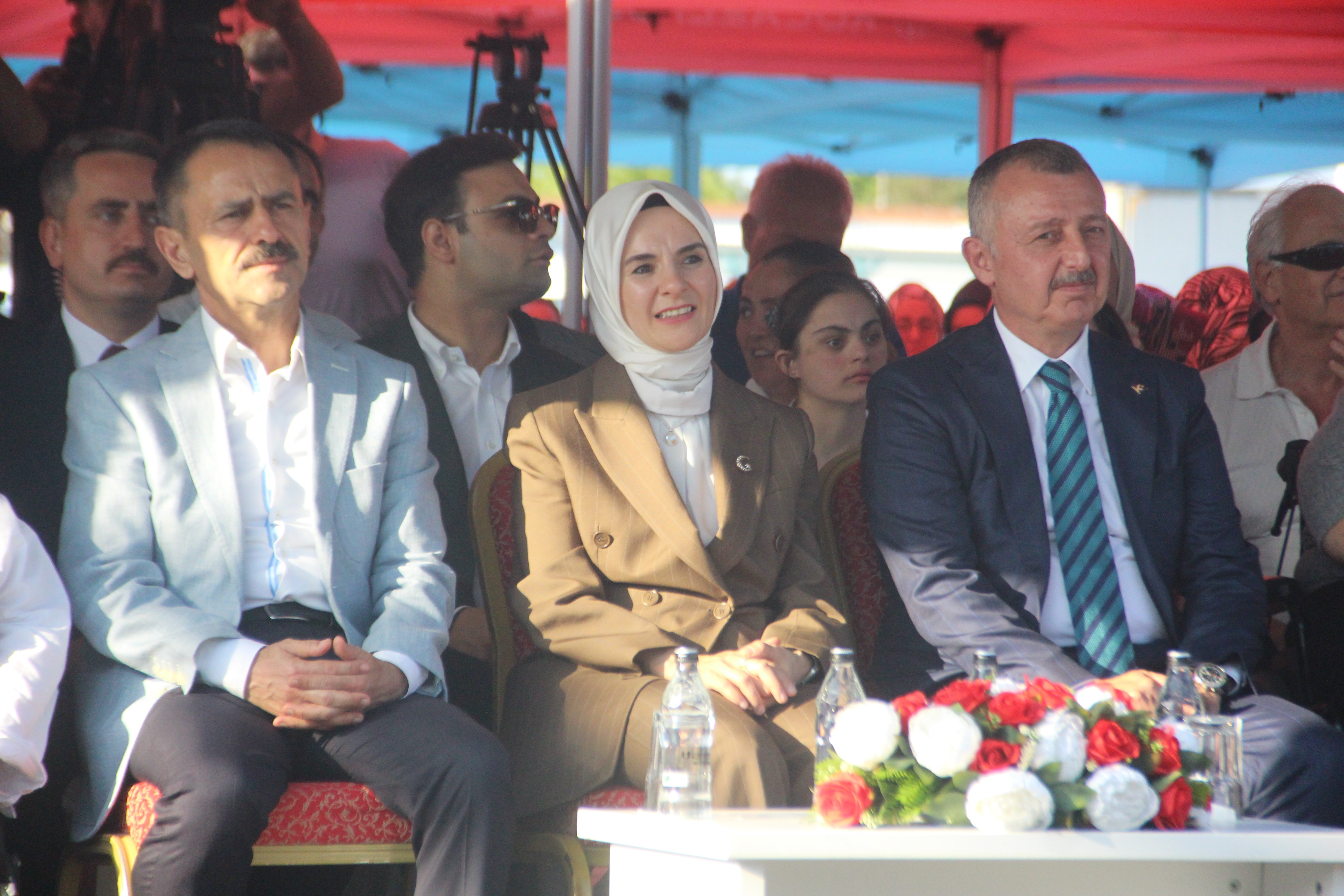 Bakan Mahinur Özdemir Göktaş