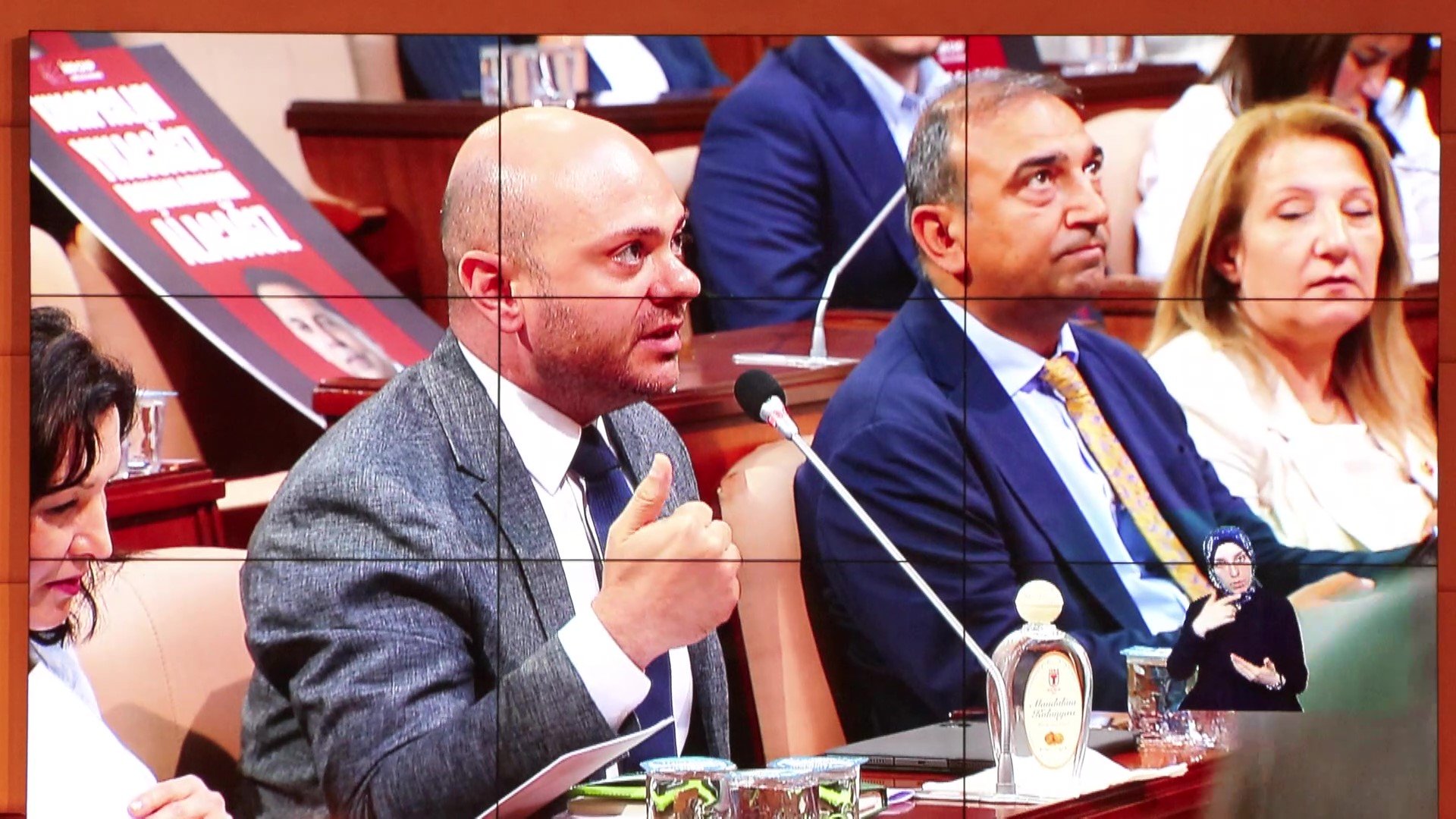İBB Meclisi Oturumu