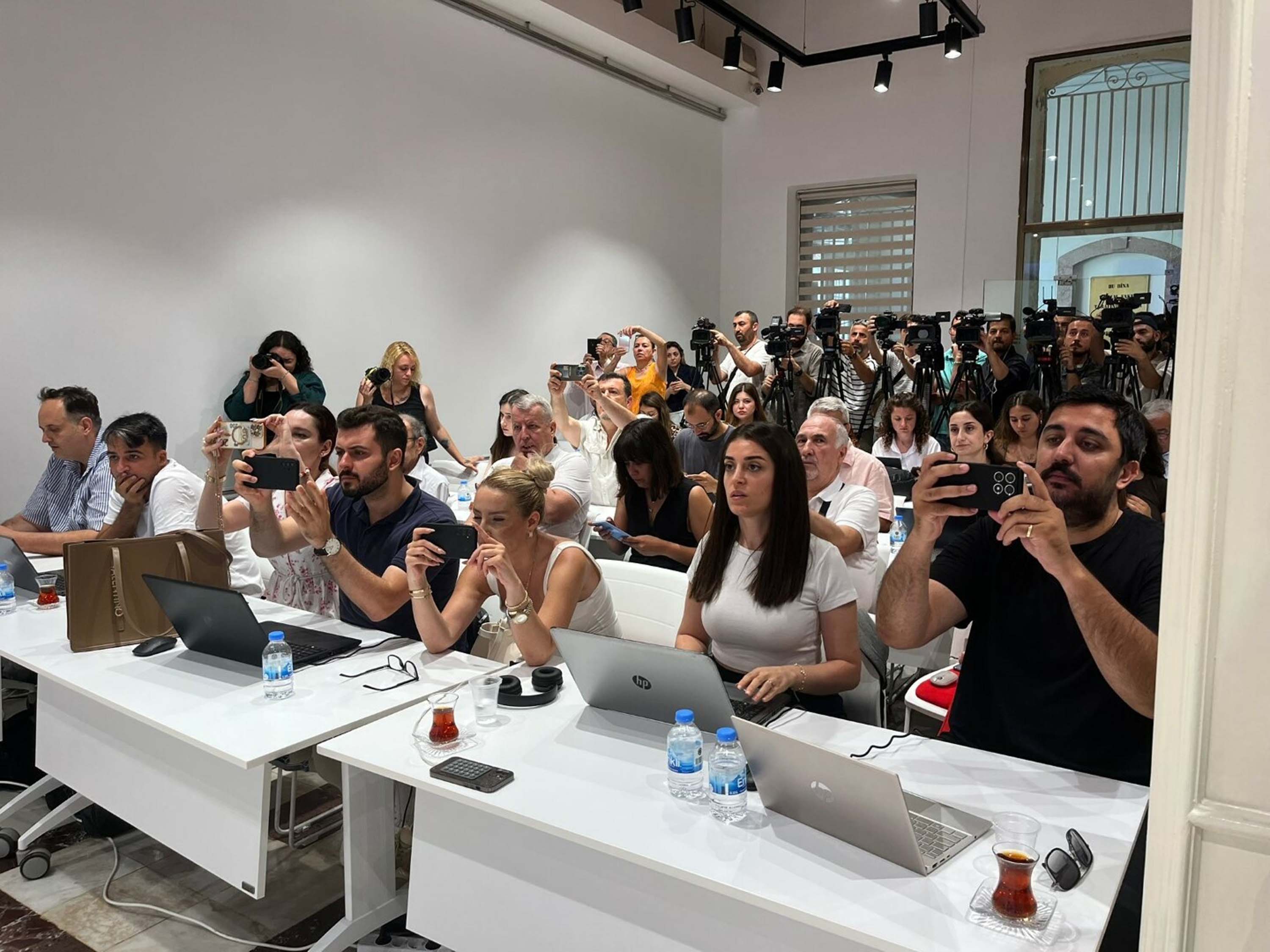 İzmir Büyükşehir Belediyesi Çalışanları