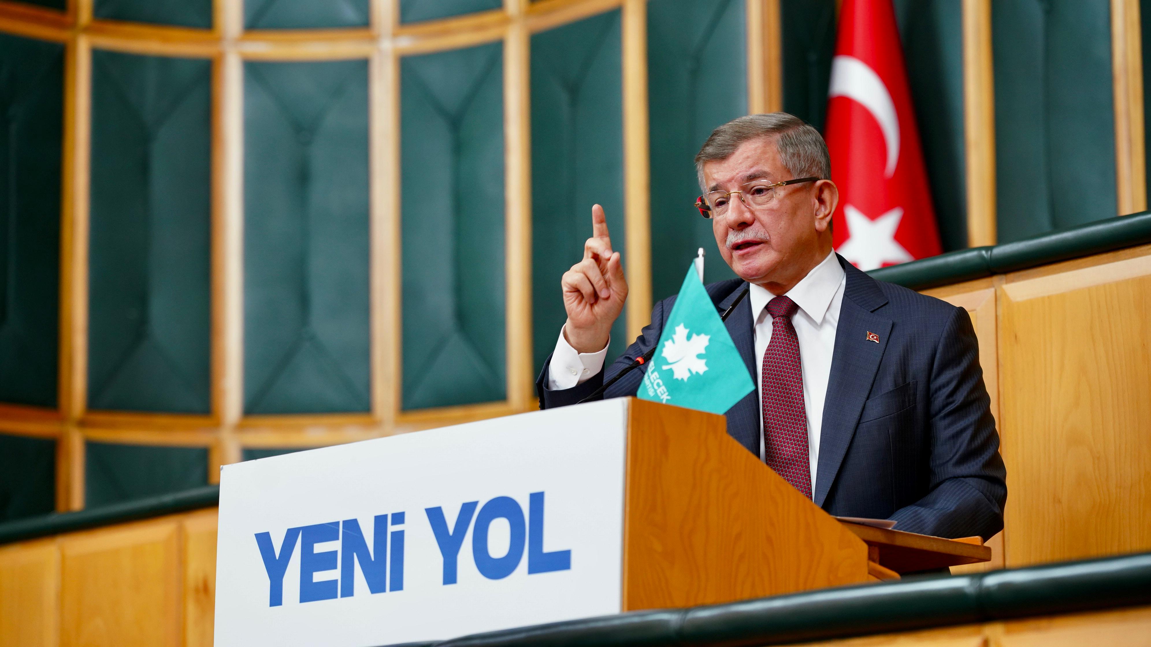 Mahmut Arıkan, Ali Babacan ve Ahmet Davutoğlu Yeni Yol Partisi grup toplantısında