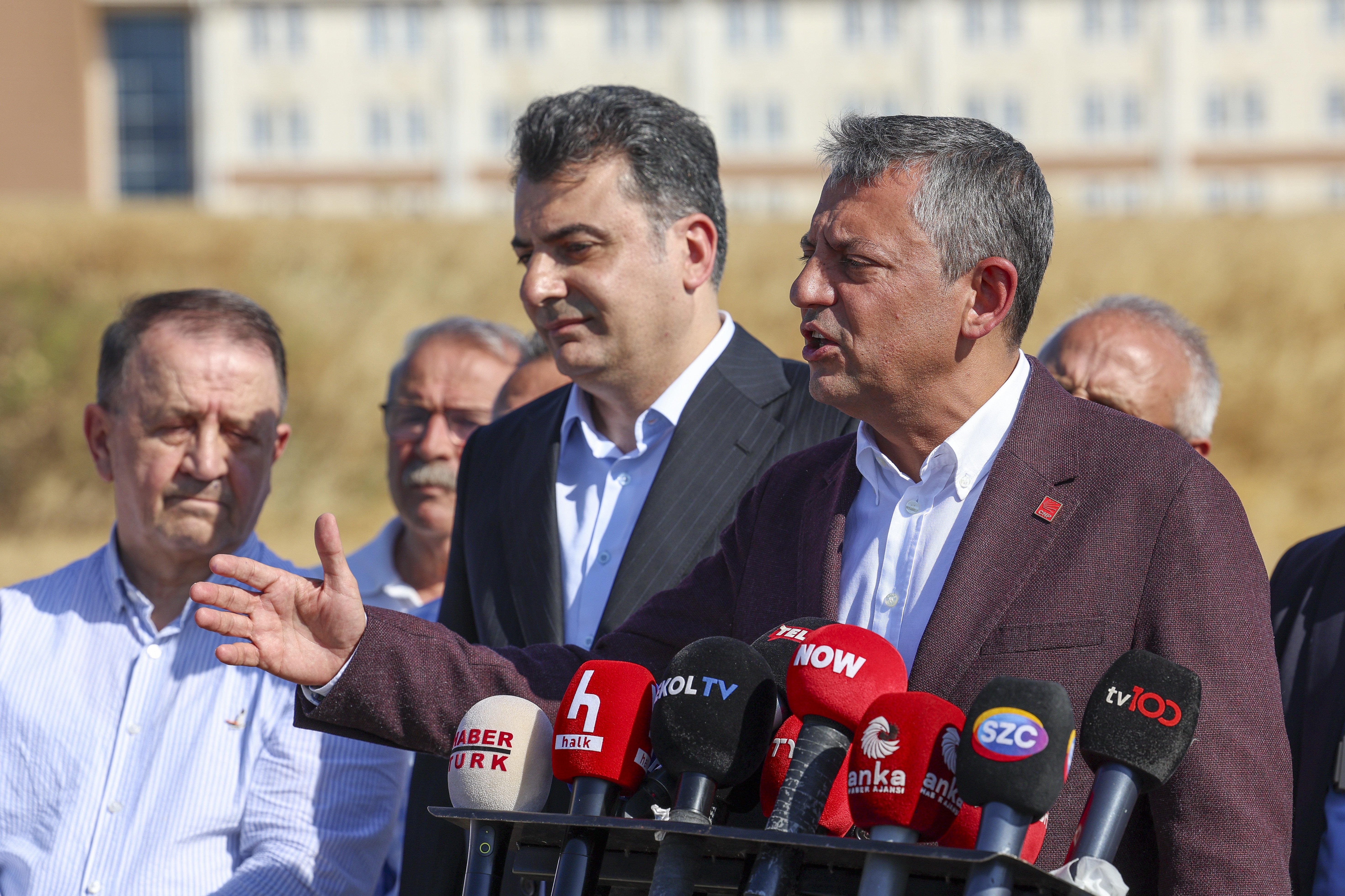Özgür Özel Ekrem İmamoğlu