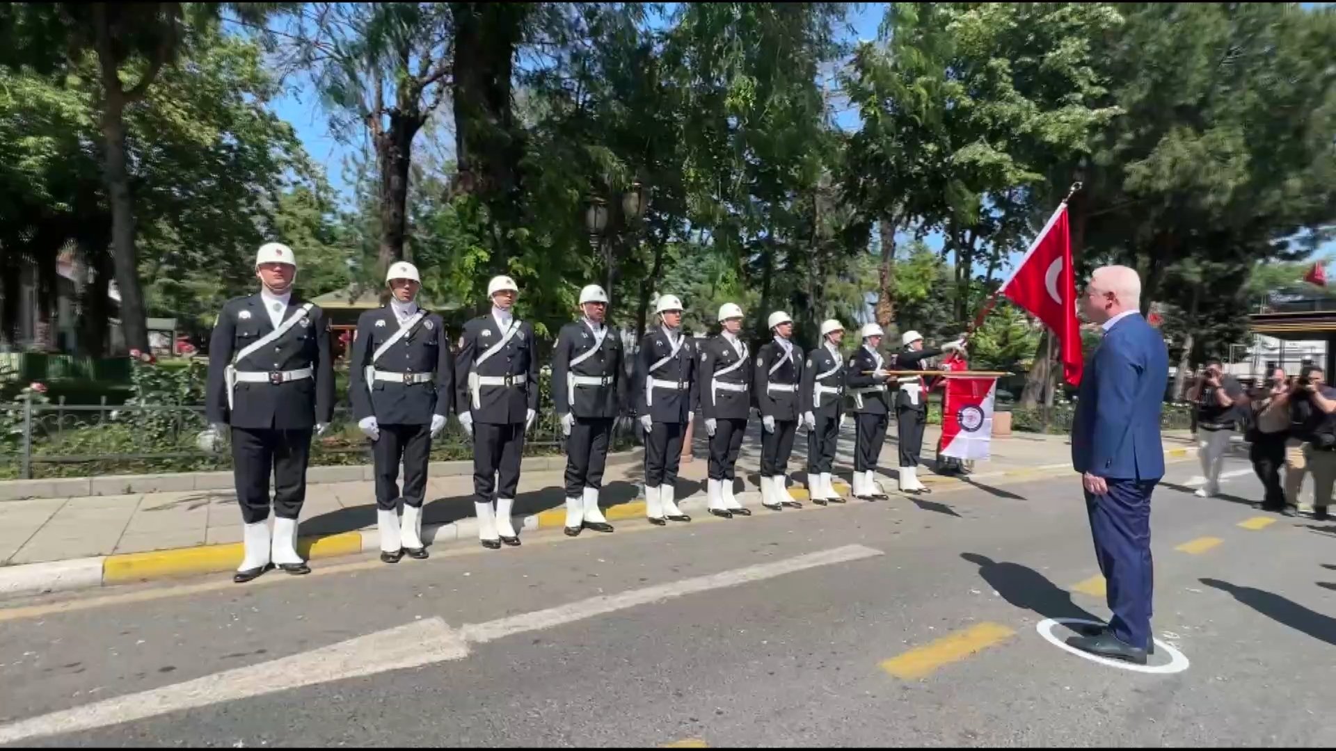Vali Davut Gül Çevik Kuvvet Ziyareti