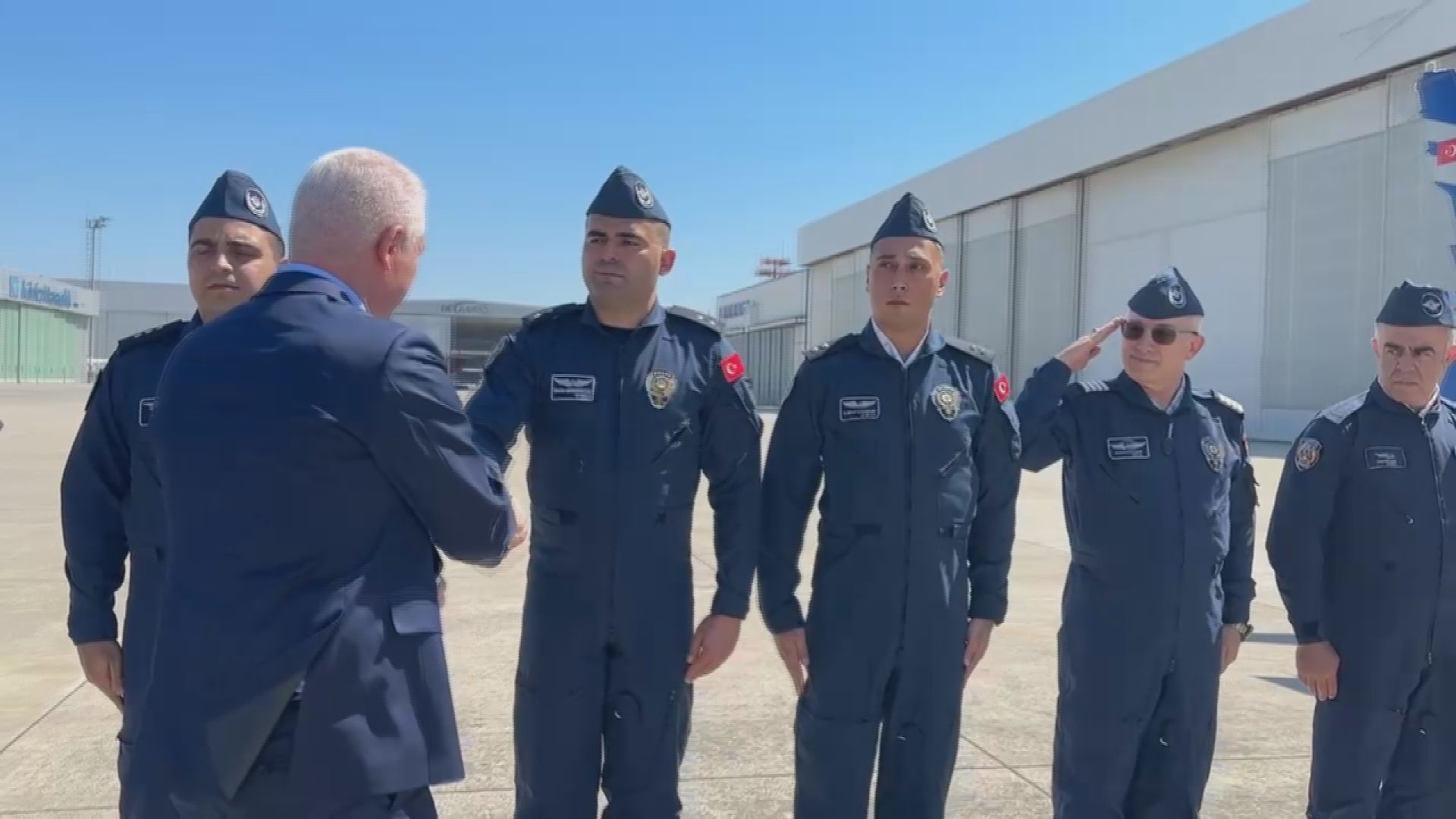 Vali Davut Gül helikopterle trafik denetimi
