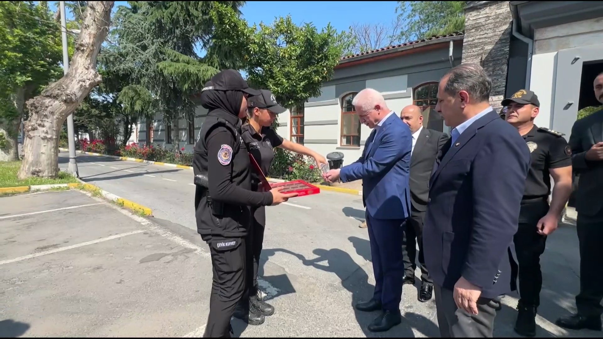 Çevik Kuvvet Kurban Kesimi