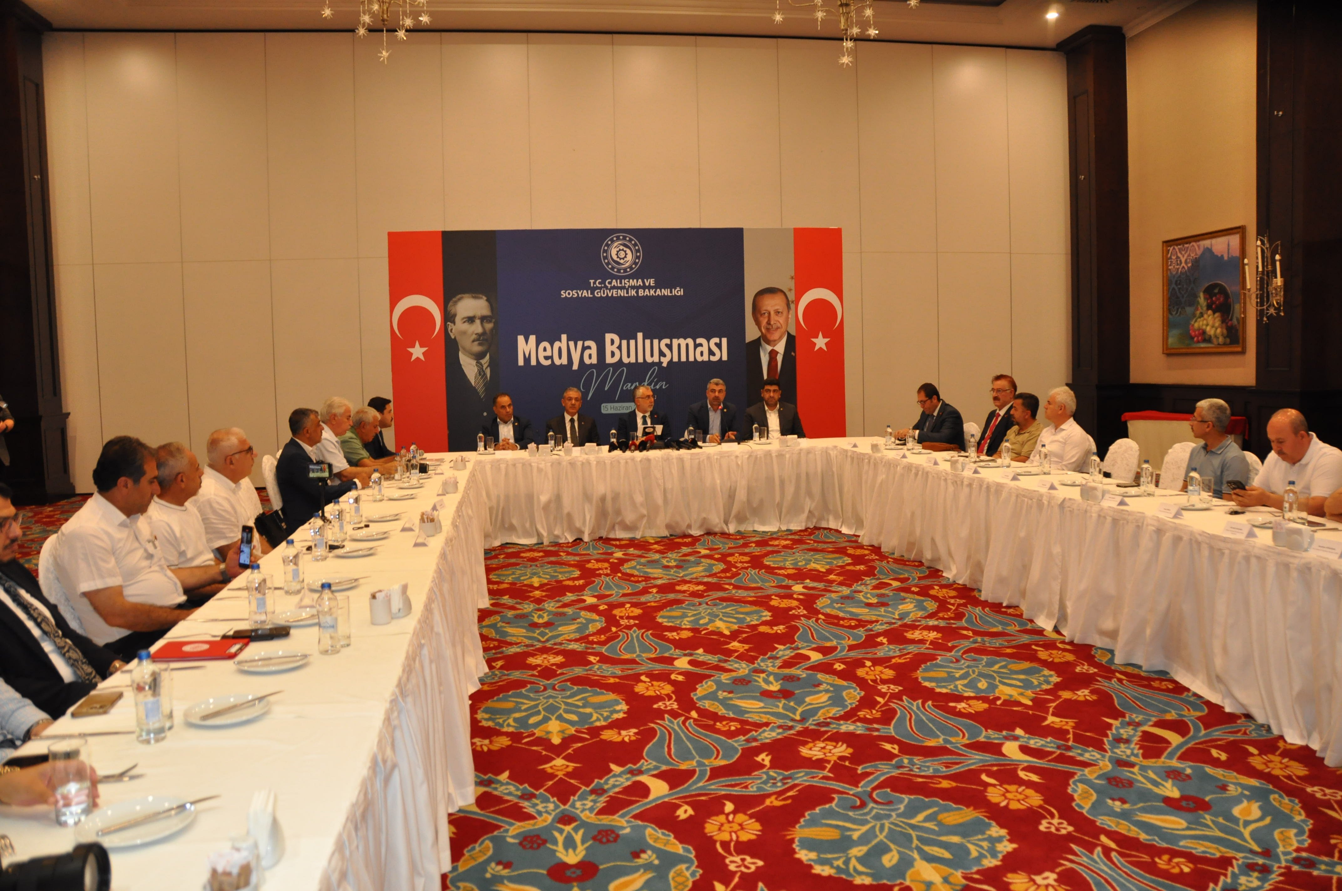 Bakan Işıkhan ve Vali Akkoyun