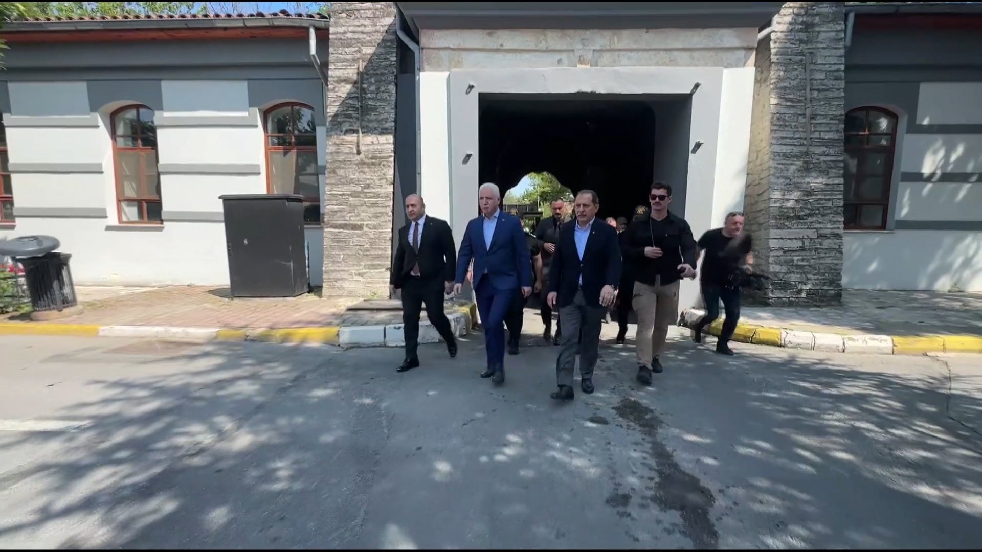 Vali Gül Polislerle Bayramlaşıyor