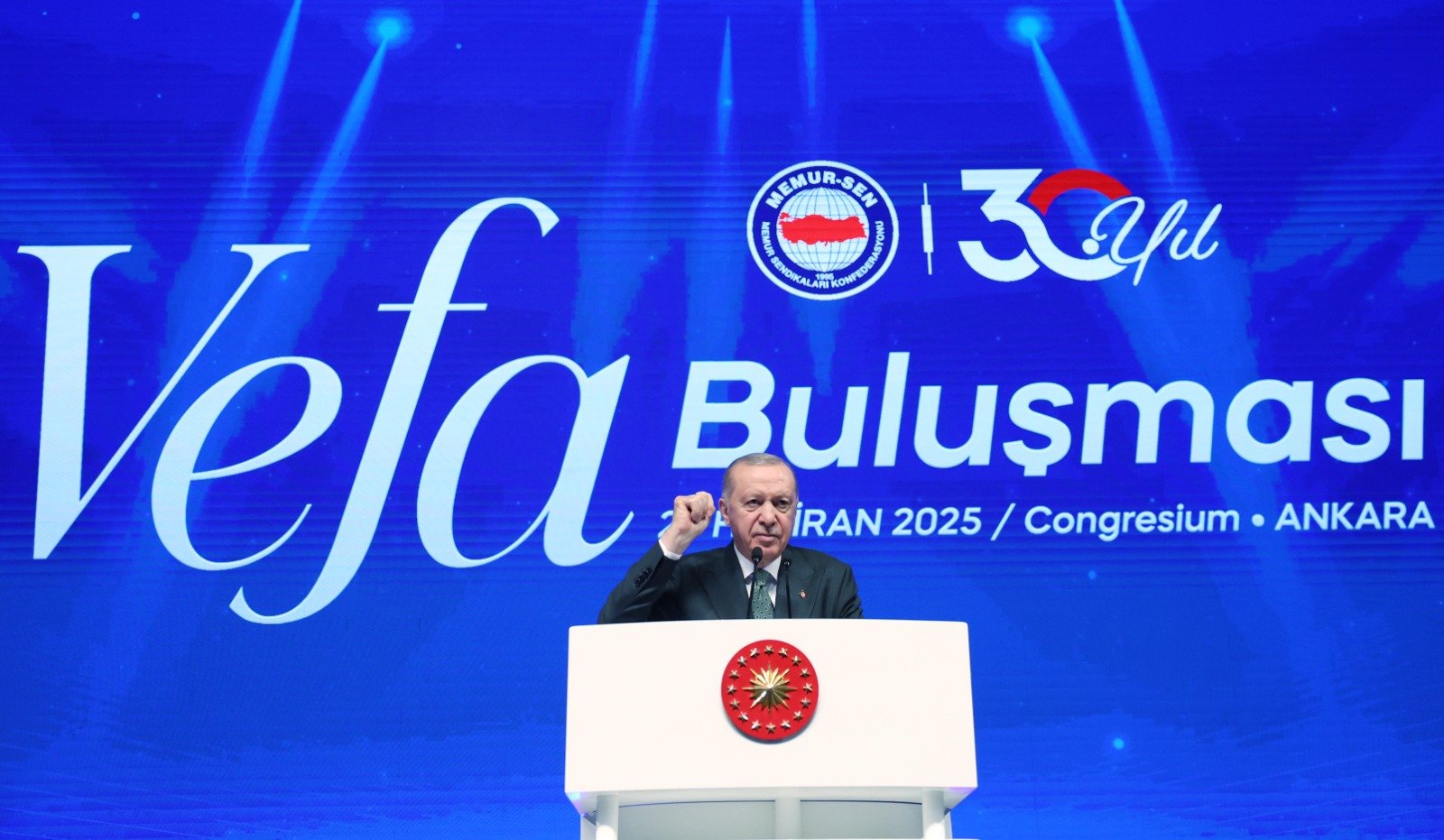 Cumhurbaşkanı Erdoğan konuşma yapıyor