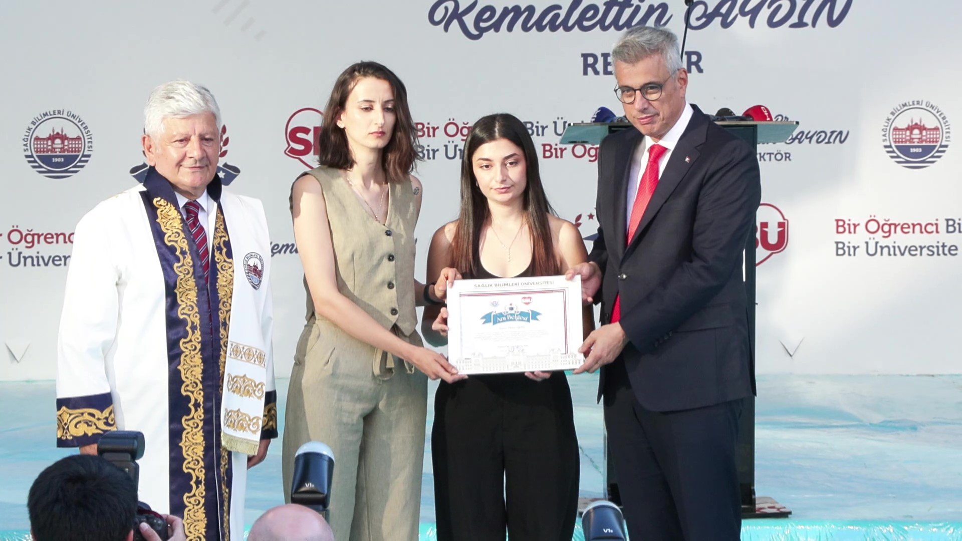 Sağlık Bakanı Kemal Memişoğlu