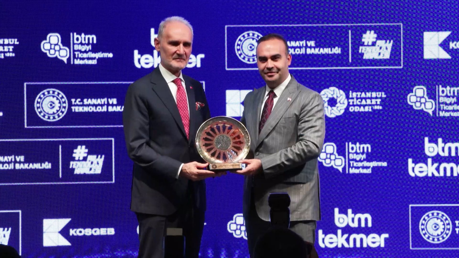 Bakan Kacır KAAN açıklaması