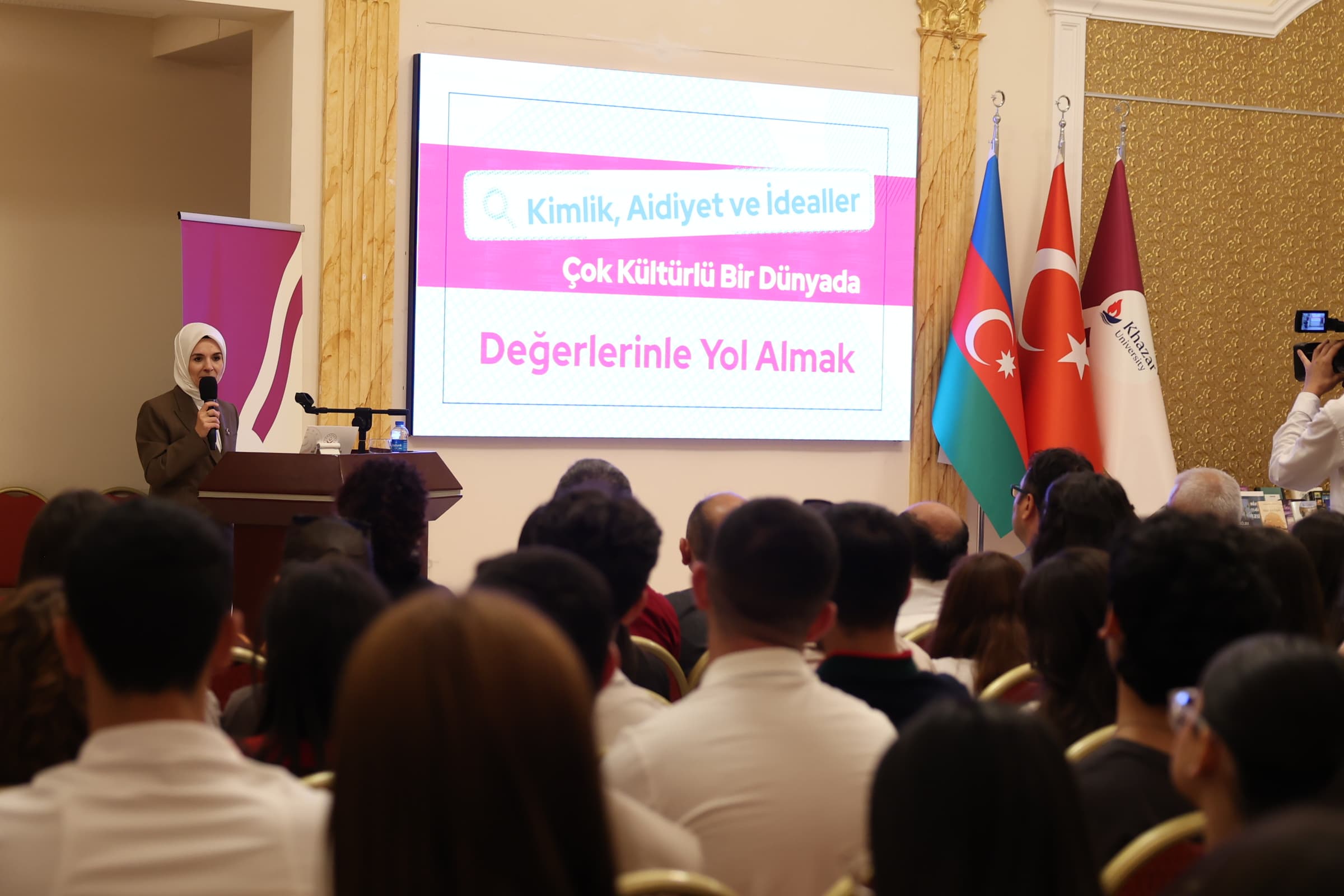 Bakan Göktaş Bakü