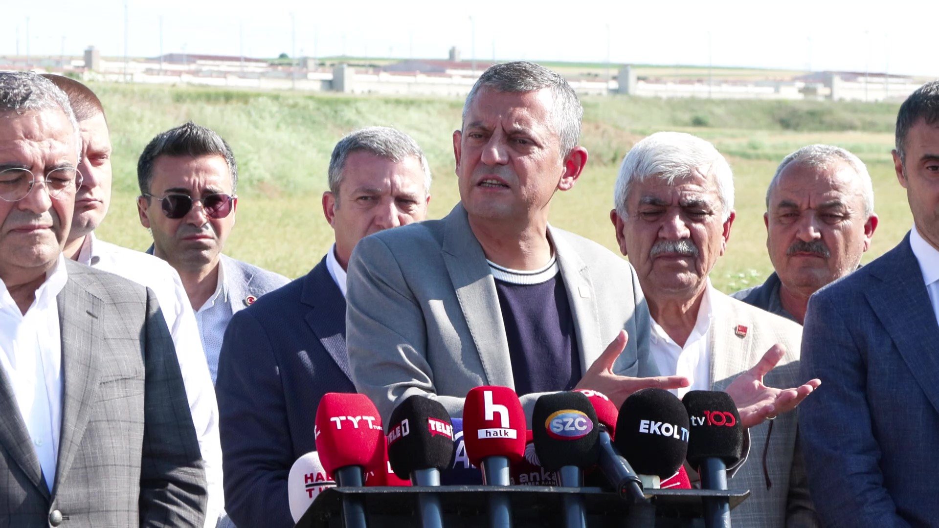 Özgür Özel Silivri Ziyareti