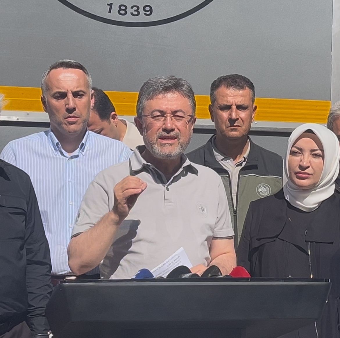 Tarım ve Orman Bakanı İbrahim Yumaklı yangın bölgesinde