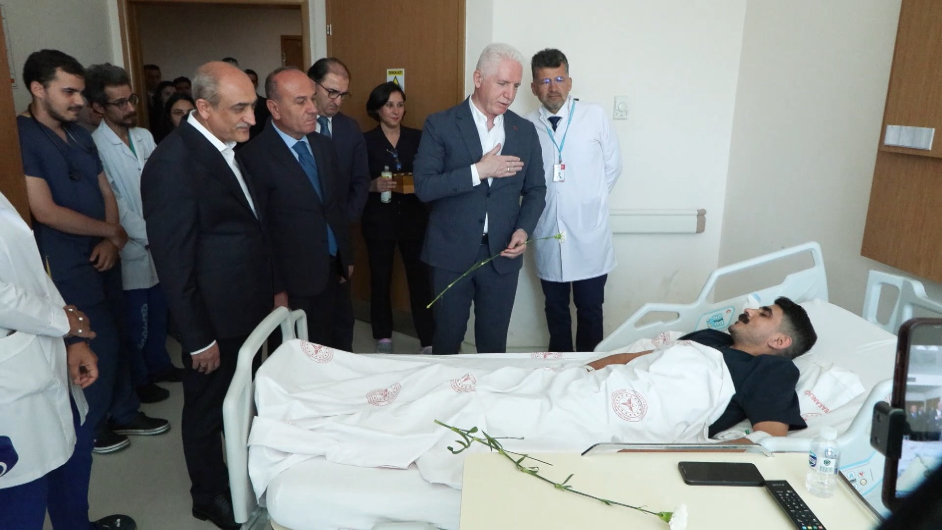 İstanbul Valisi Davut Gül Hastane Ziyareti