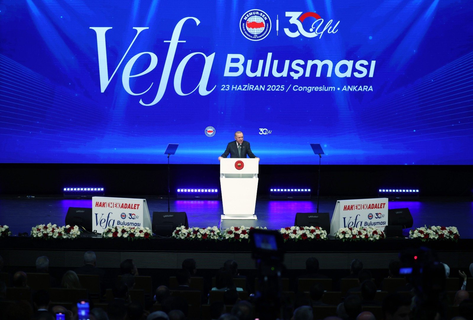 Cumhurbaşkanı Erdoğan Memur-Sen toplantısında