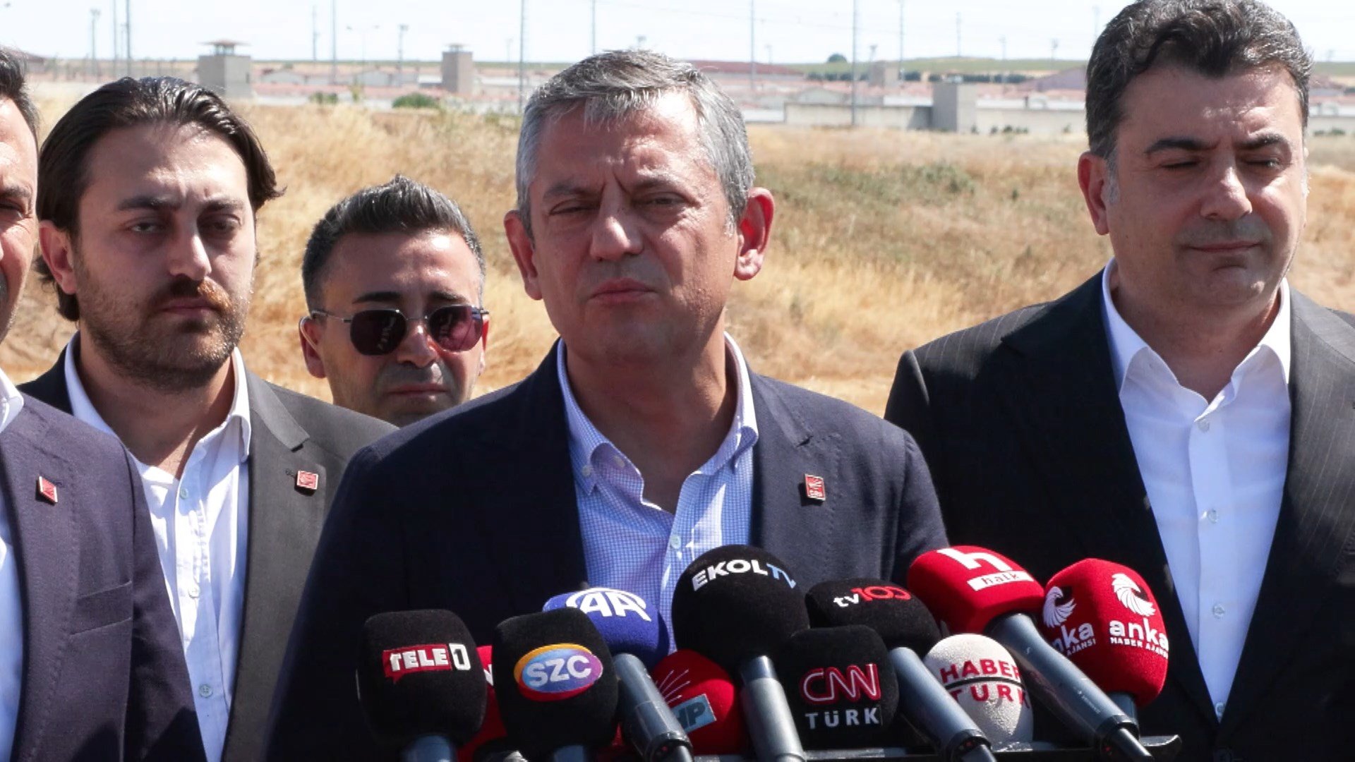 Özgür Özel Ekrem İmamoğlu