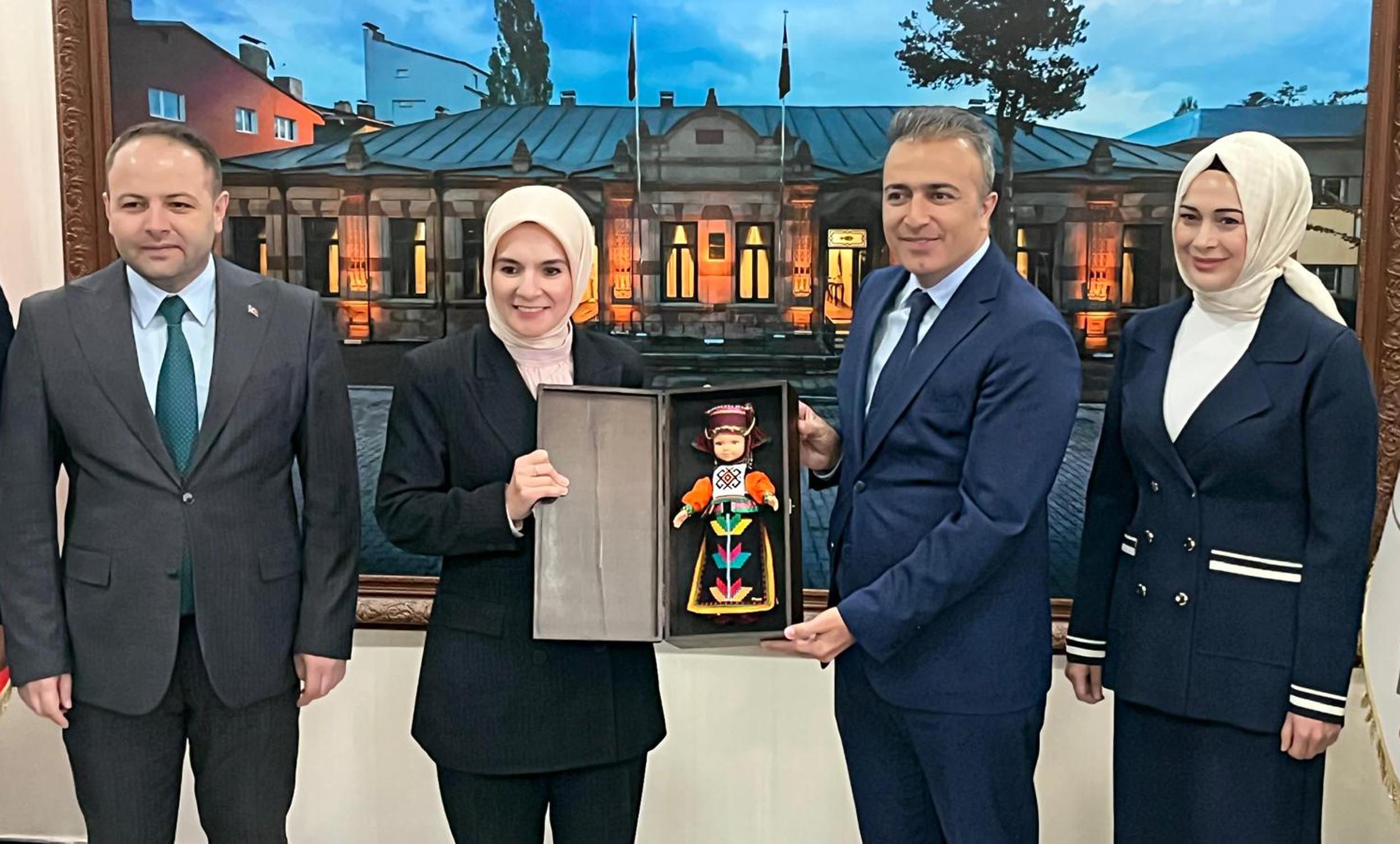 Bakan Göktaş AK Parti Ziyareti